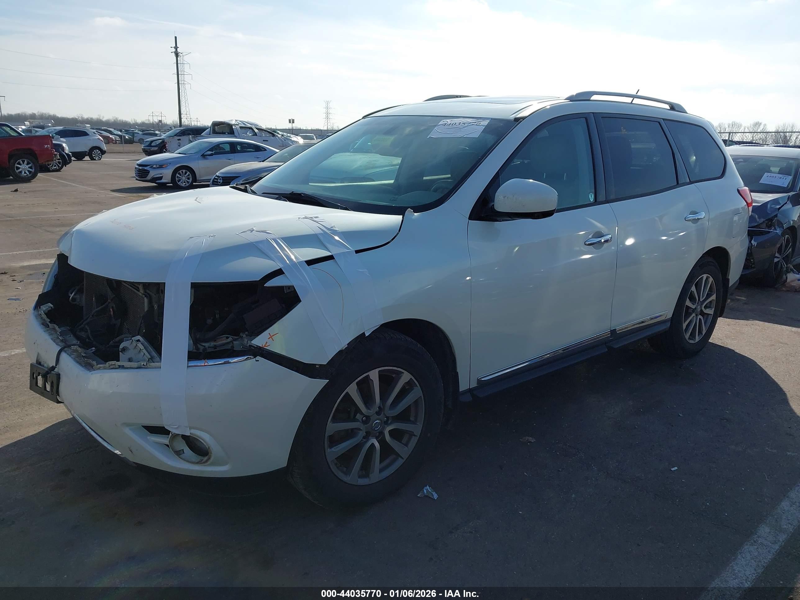 NISSAN PATHFINDER image 2