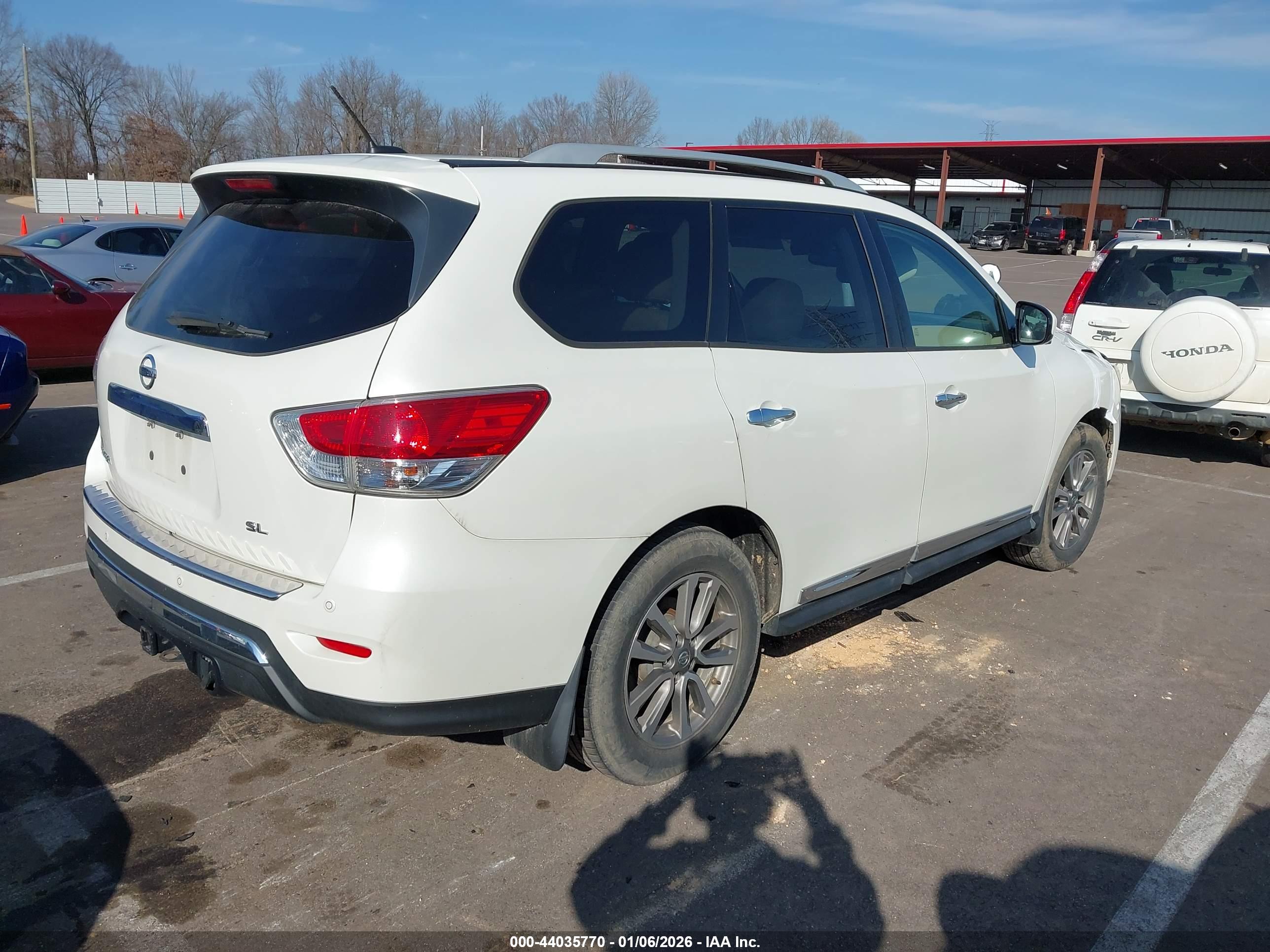 NISSAN PATHFINDER image 4