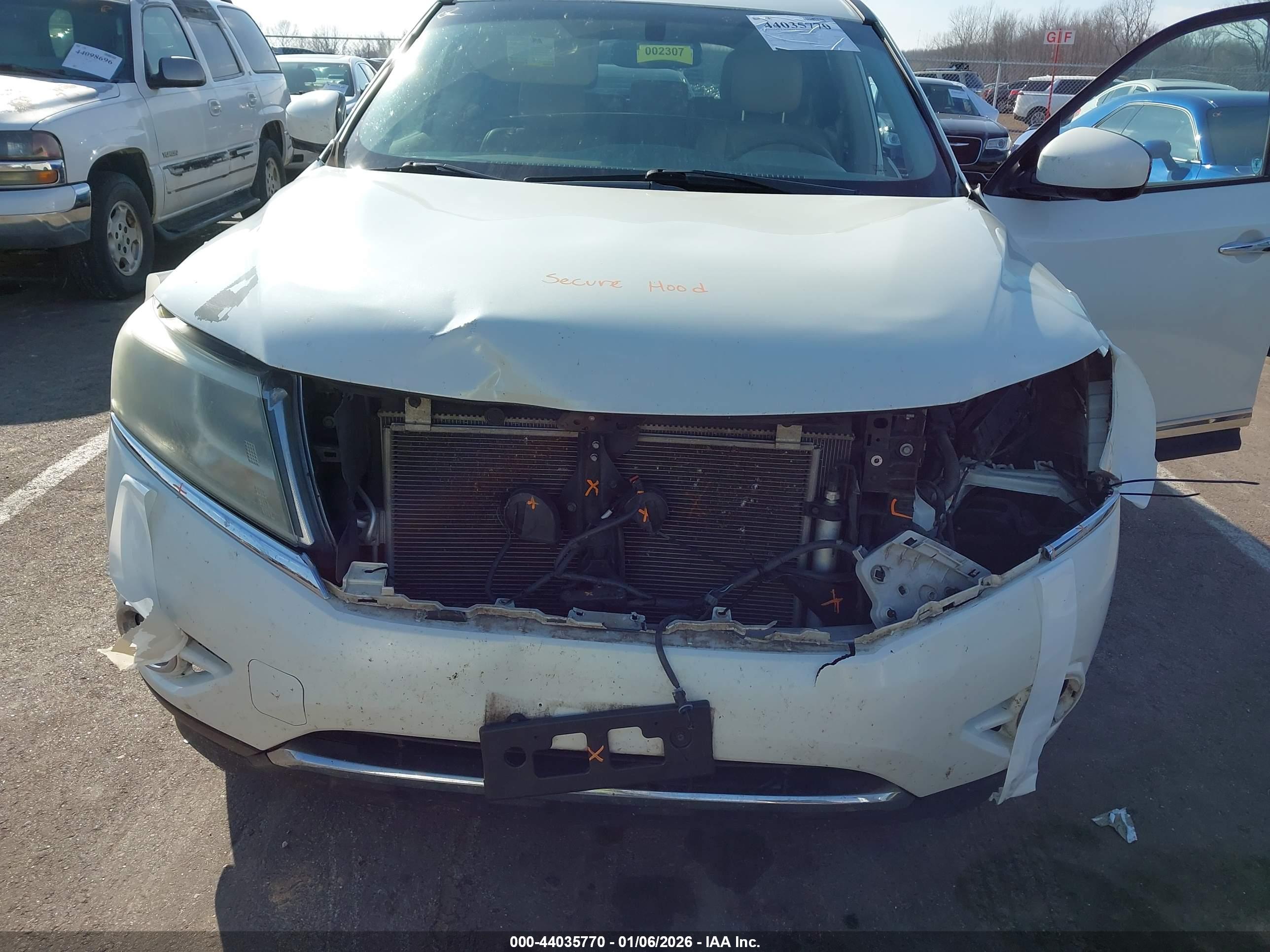 NISSAN PATHFINDER image 6