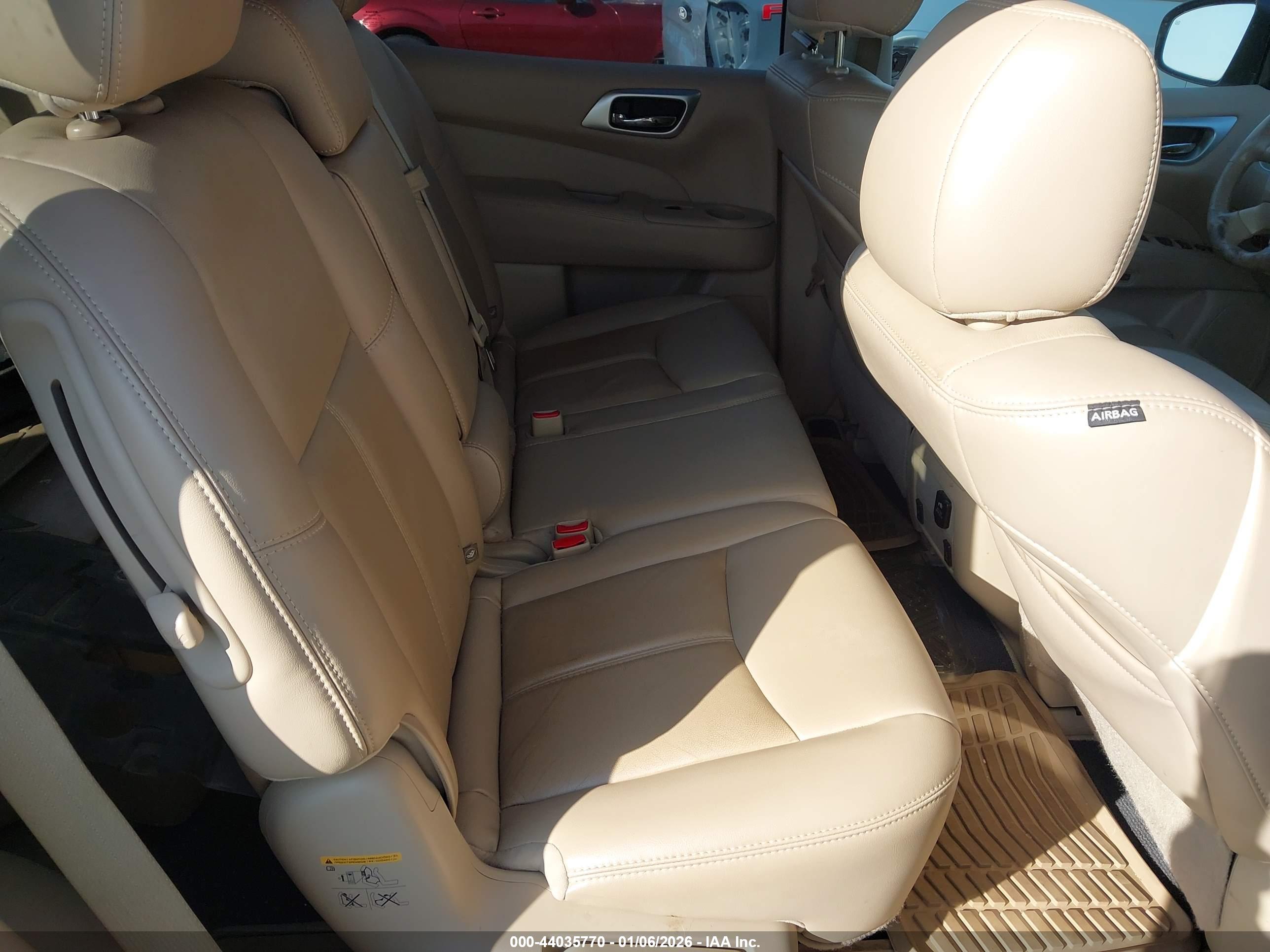 NISSAN PATHFINDER image 8