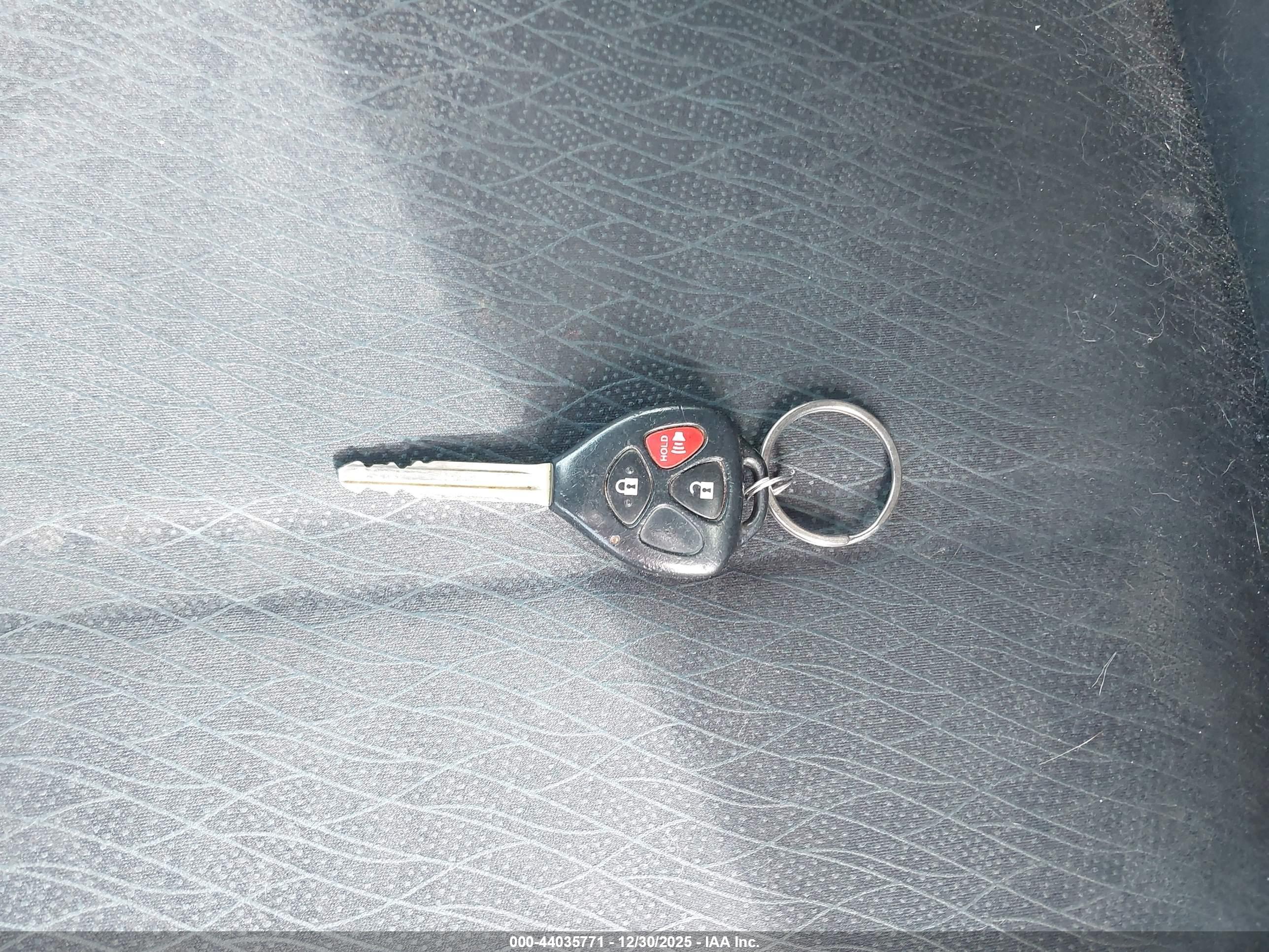 TOYOTA YARIS image 11