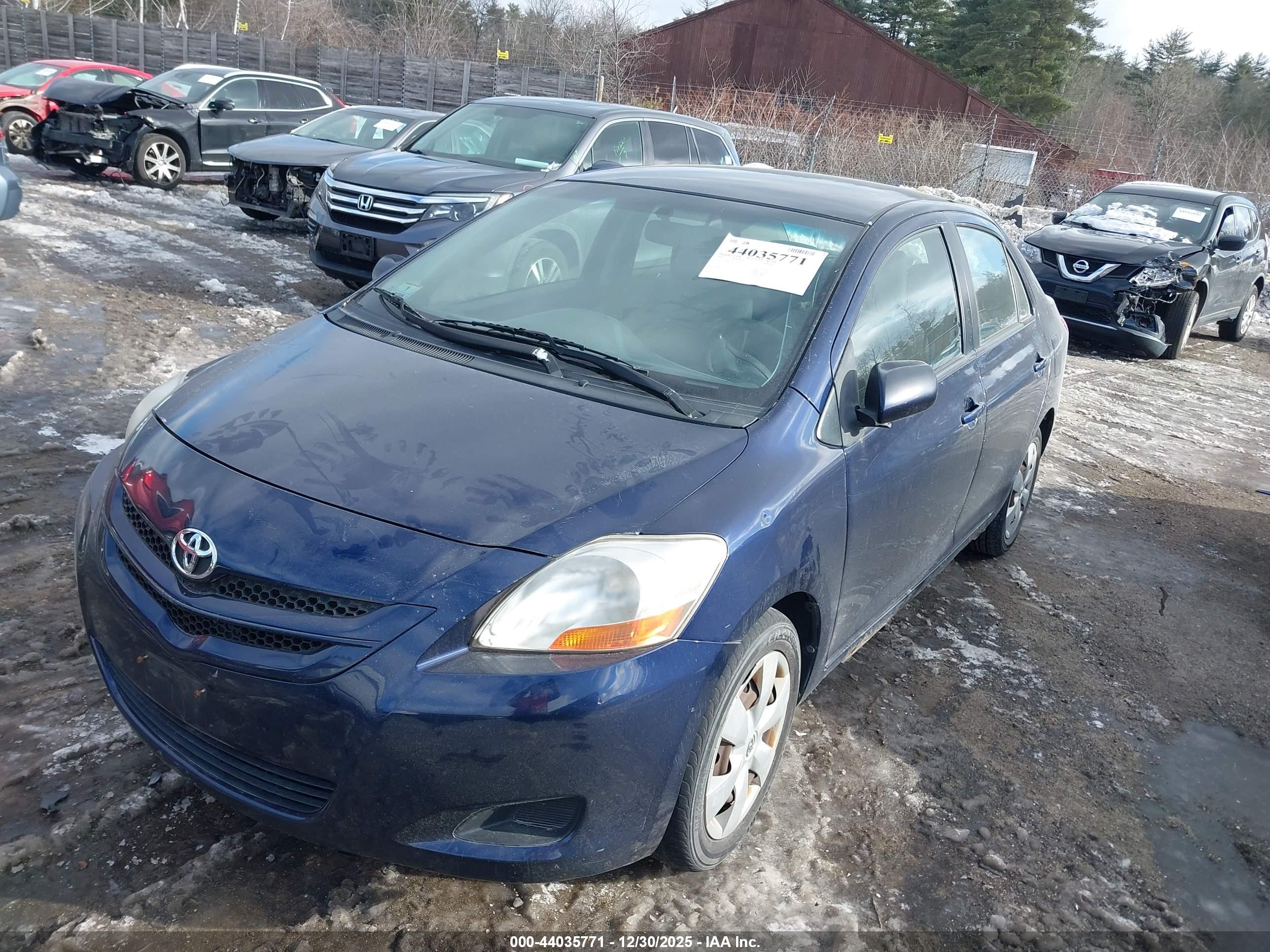 TOYOTA YARIS image 6
