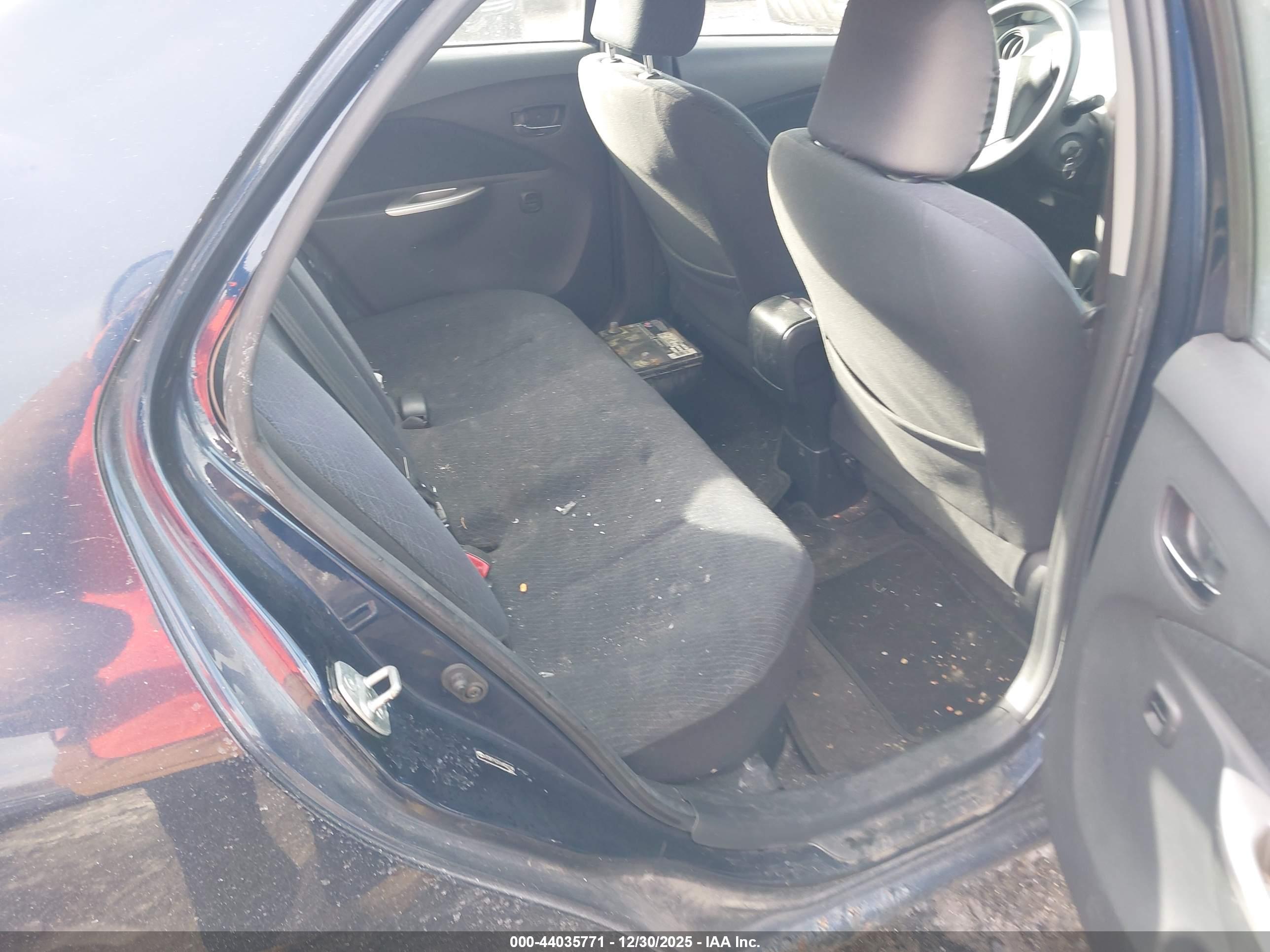 TOYOTA YARIS image 8
