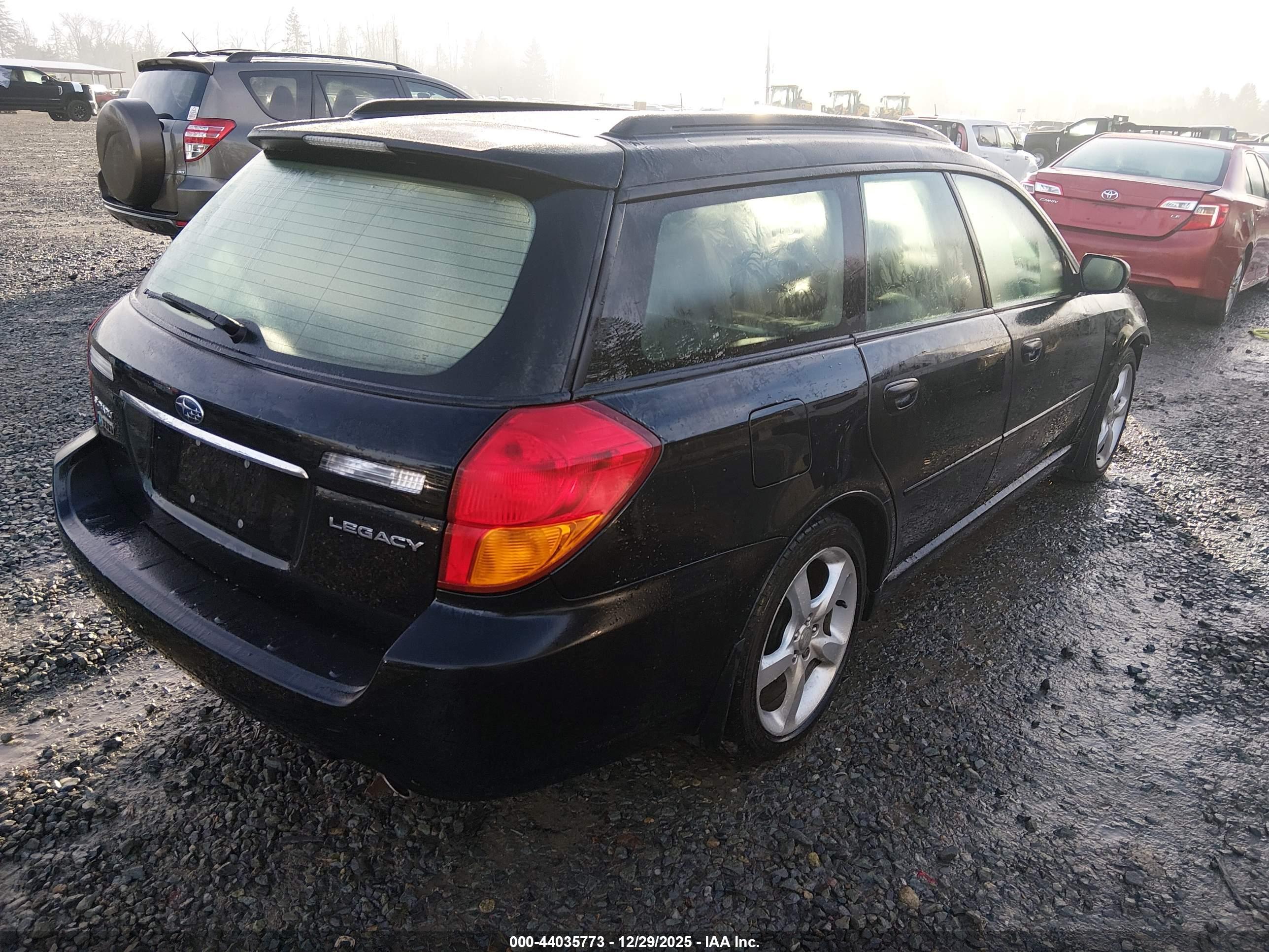 SUBARU LEGACY image 4