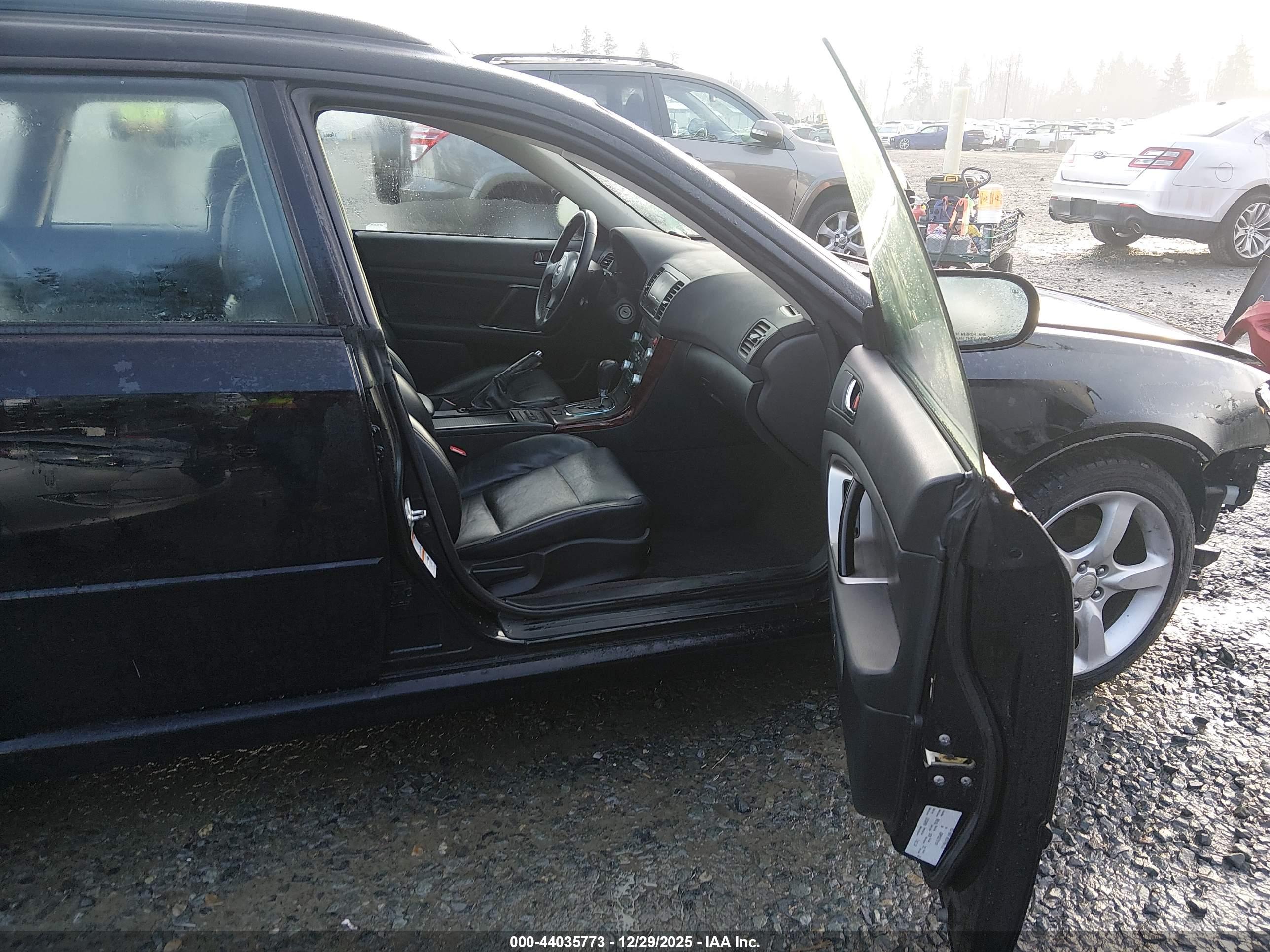 SUBARU LEGACY image 5