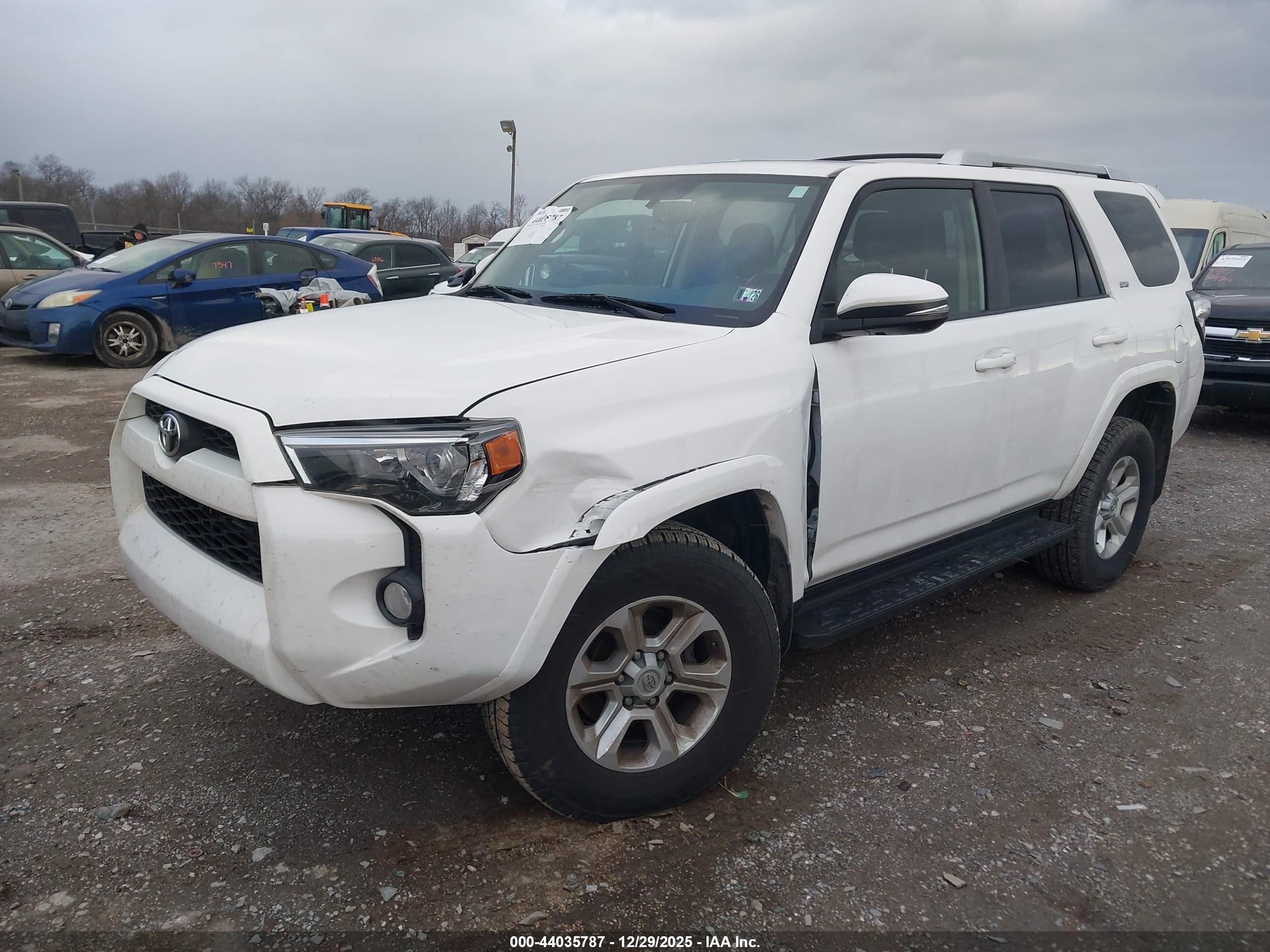 TOYOTA 4RUNNER image 2