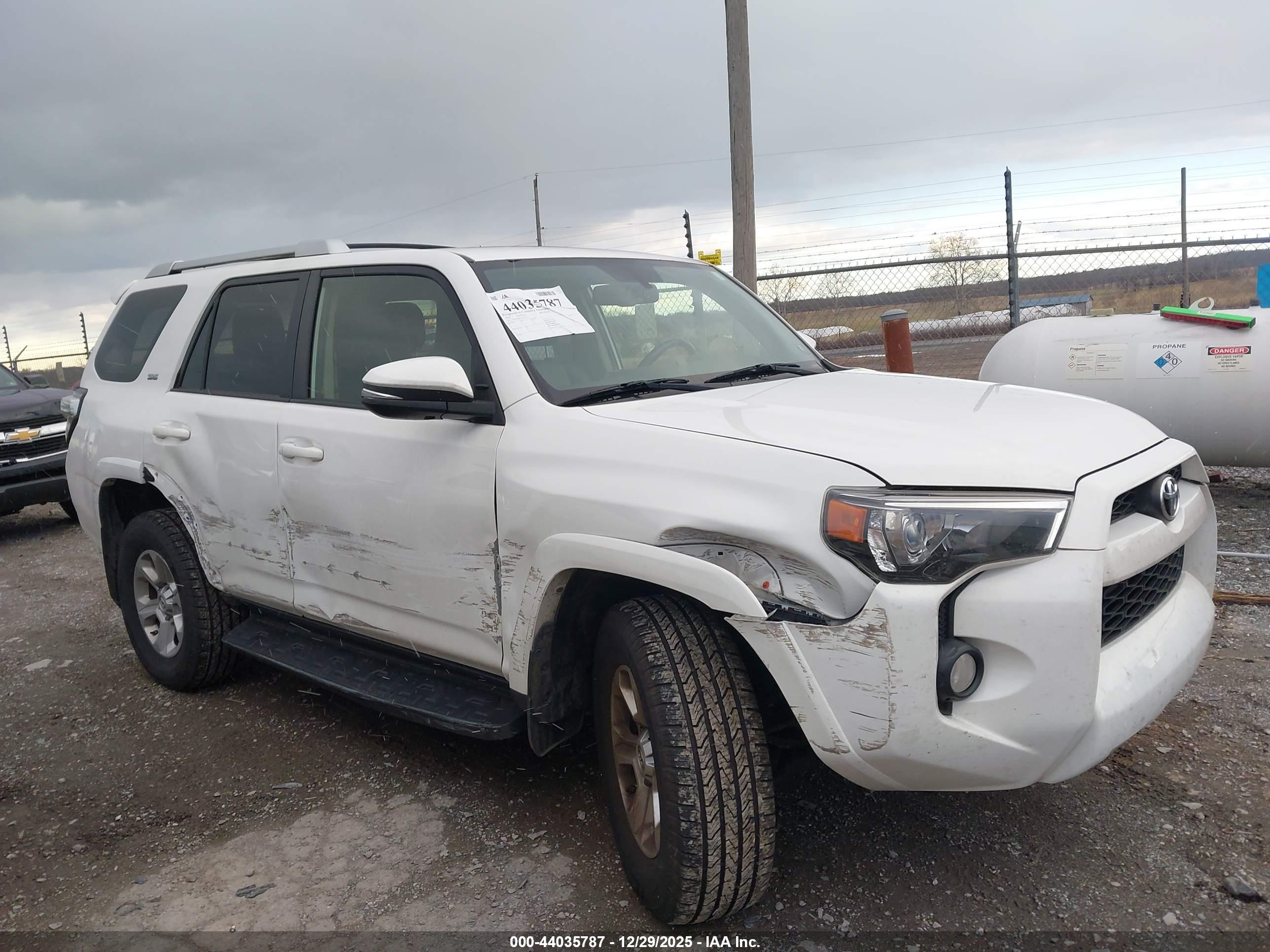 TOYOTA 4RUNNER image 6