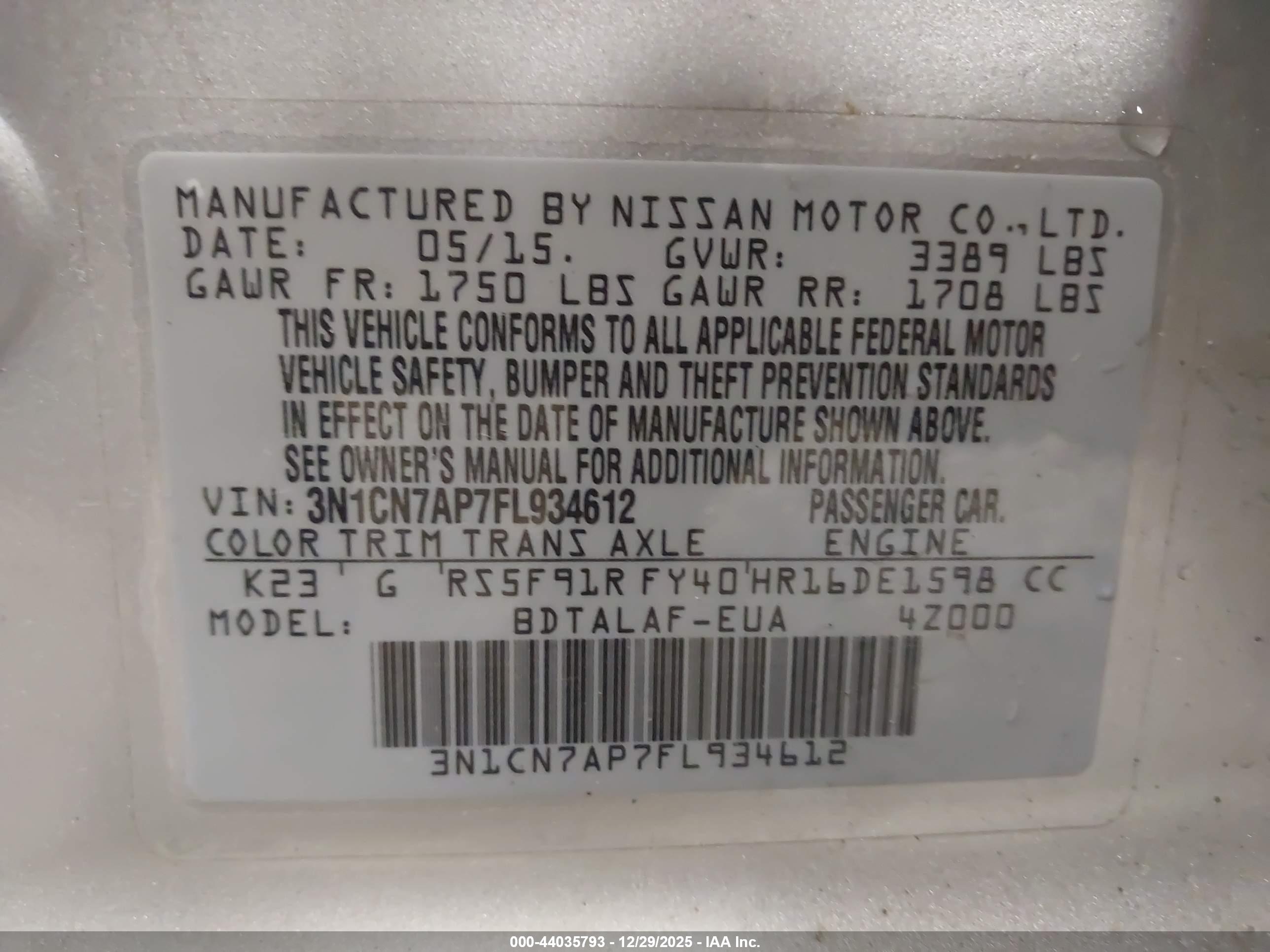 NISSAN VERSA image 9