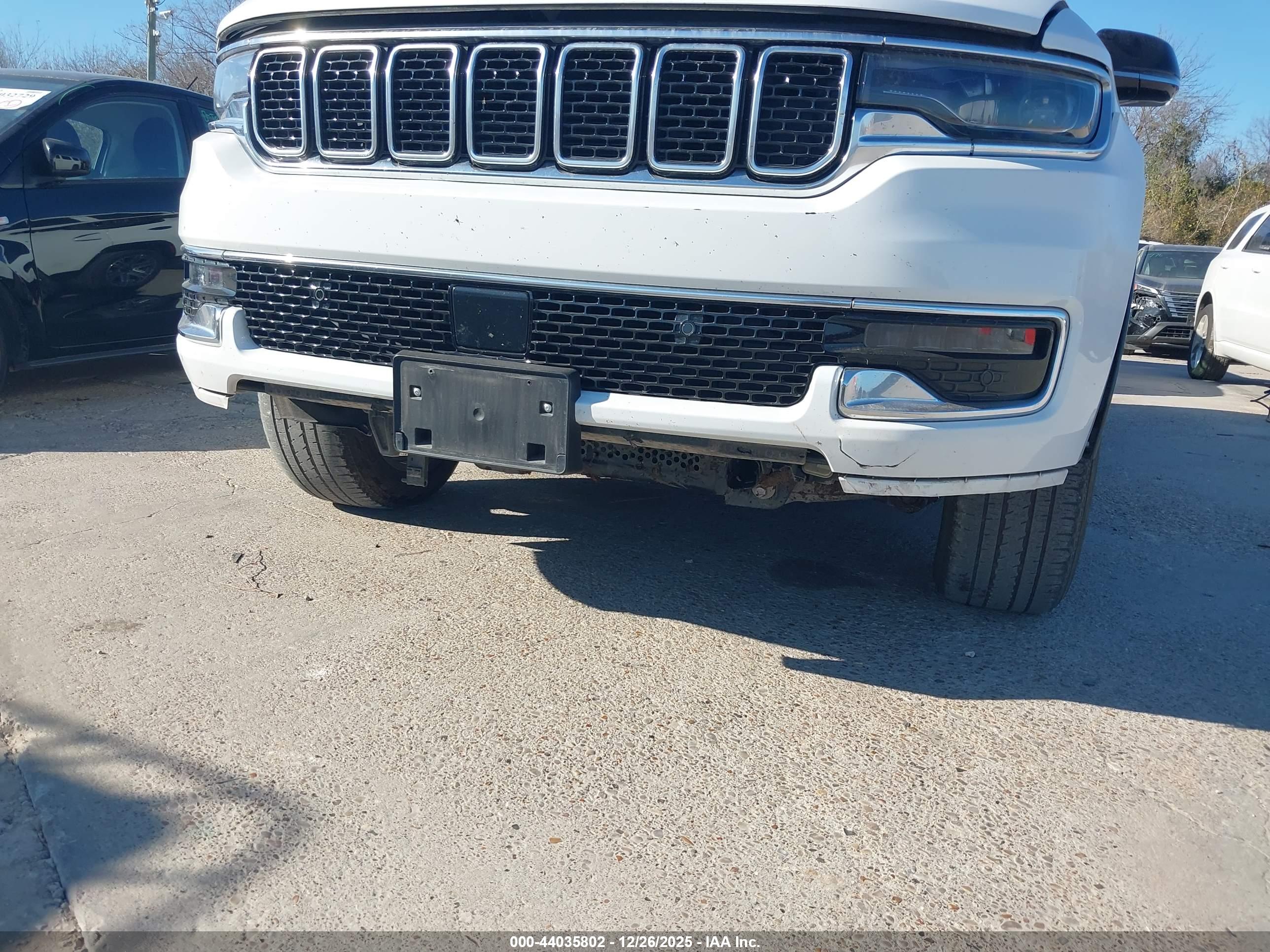JEEP WAGONEER image 6