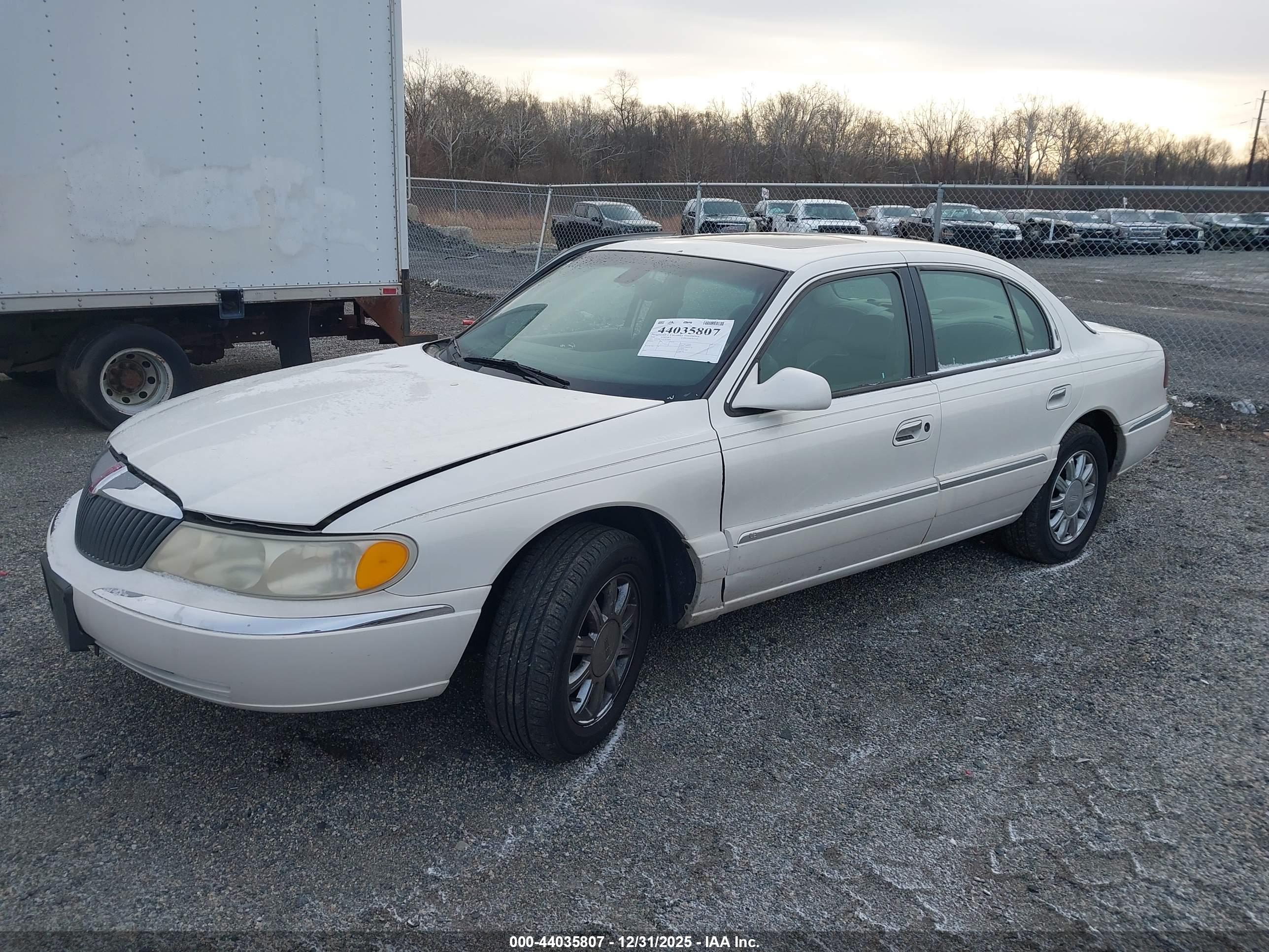 LINCOLN CONTINENTAL image 2