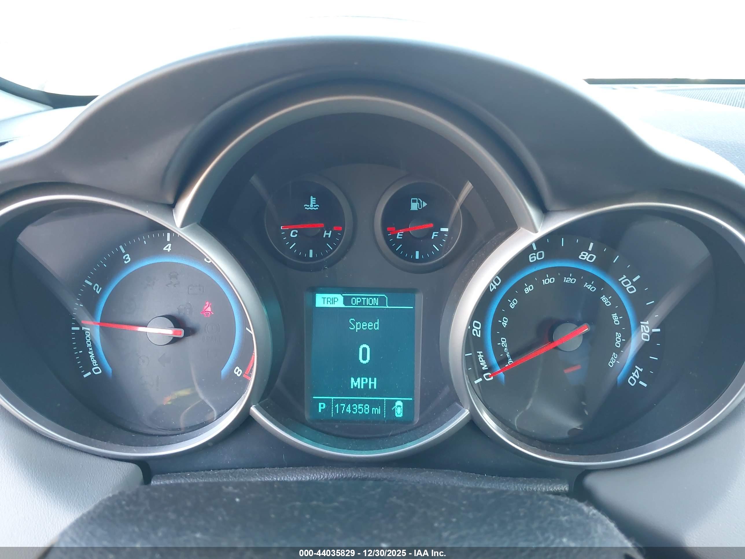 CHEVROLET CRUZE image 7