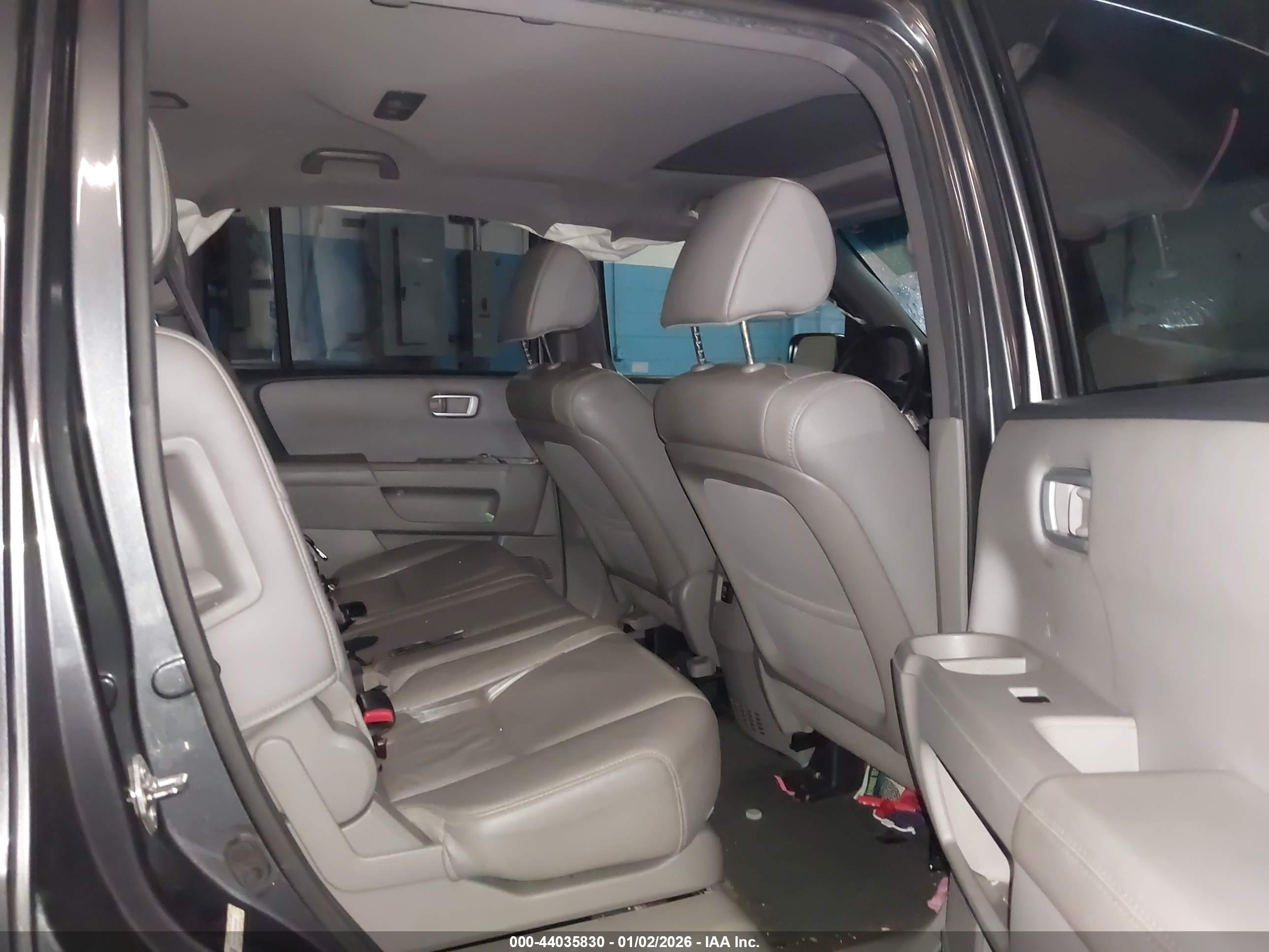 HONDA PILOT image 8