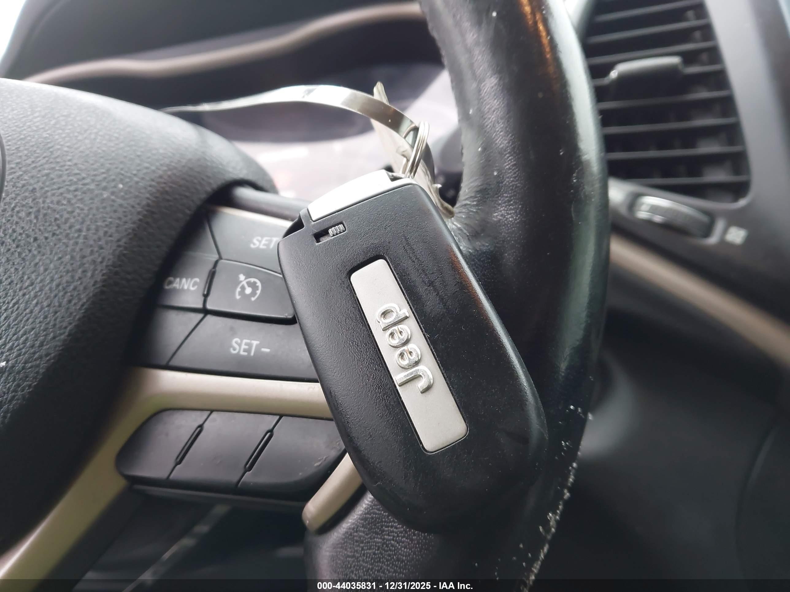 JEEP CHEROKEE image 11