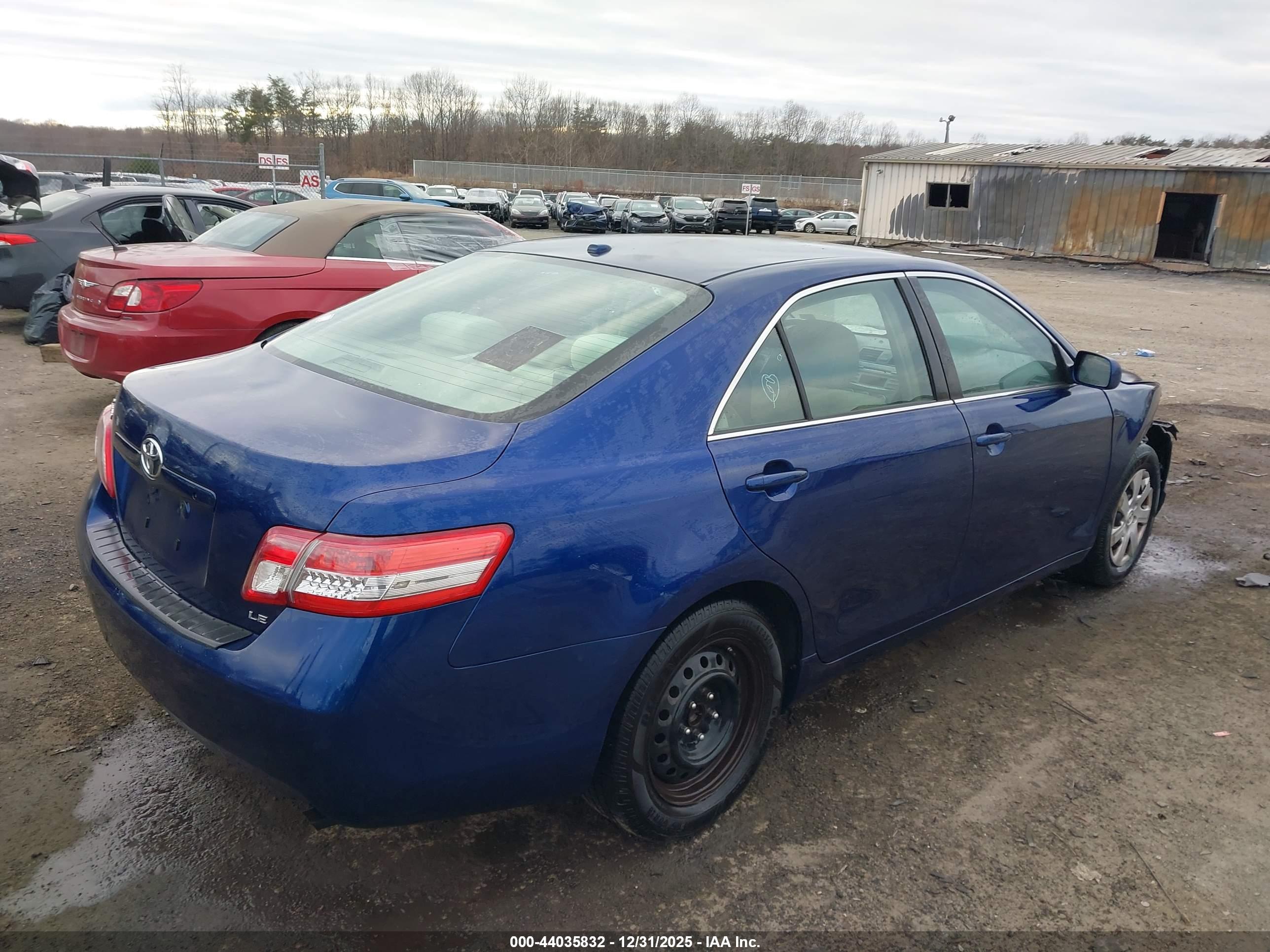 TOYOTA CAMRY image 4