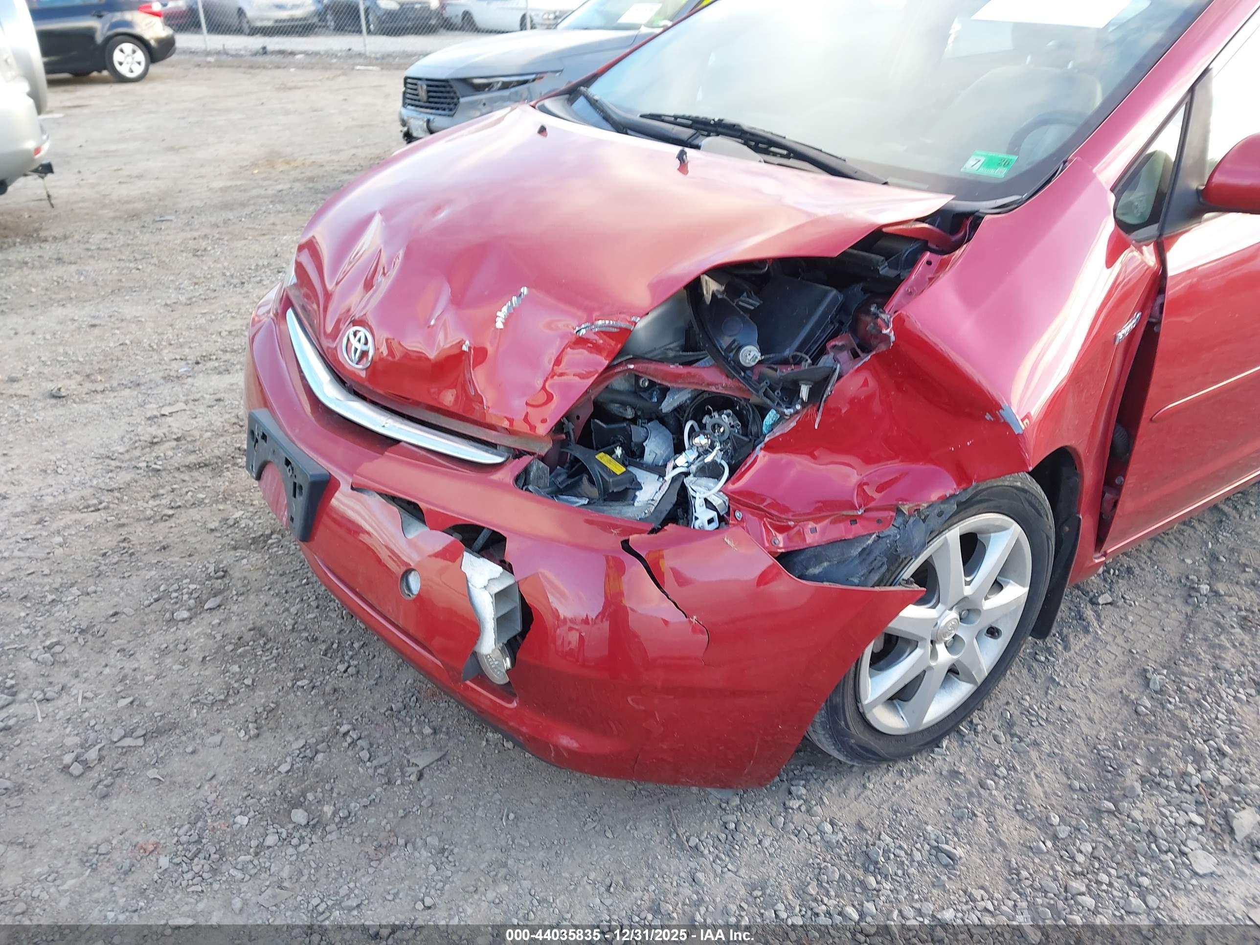 TOYOTA PRIUS image 6