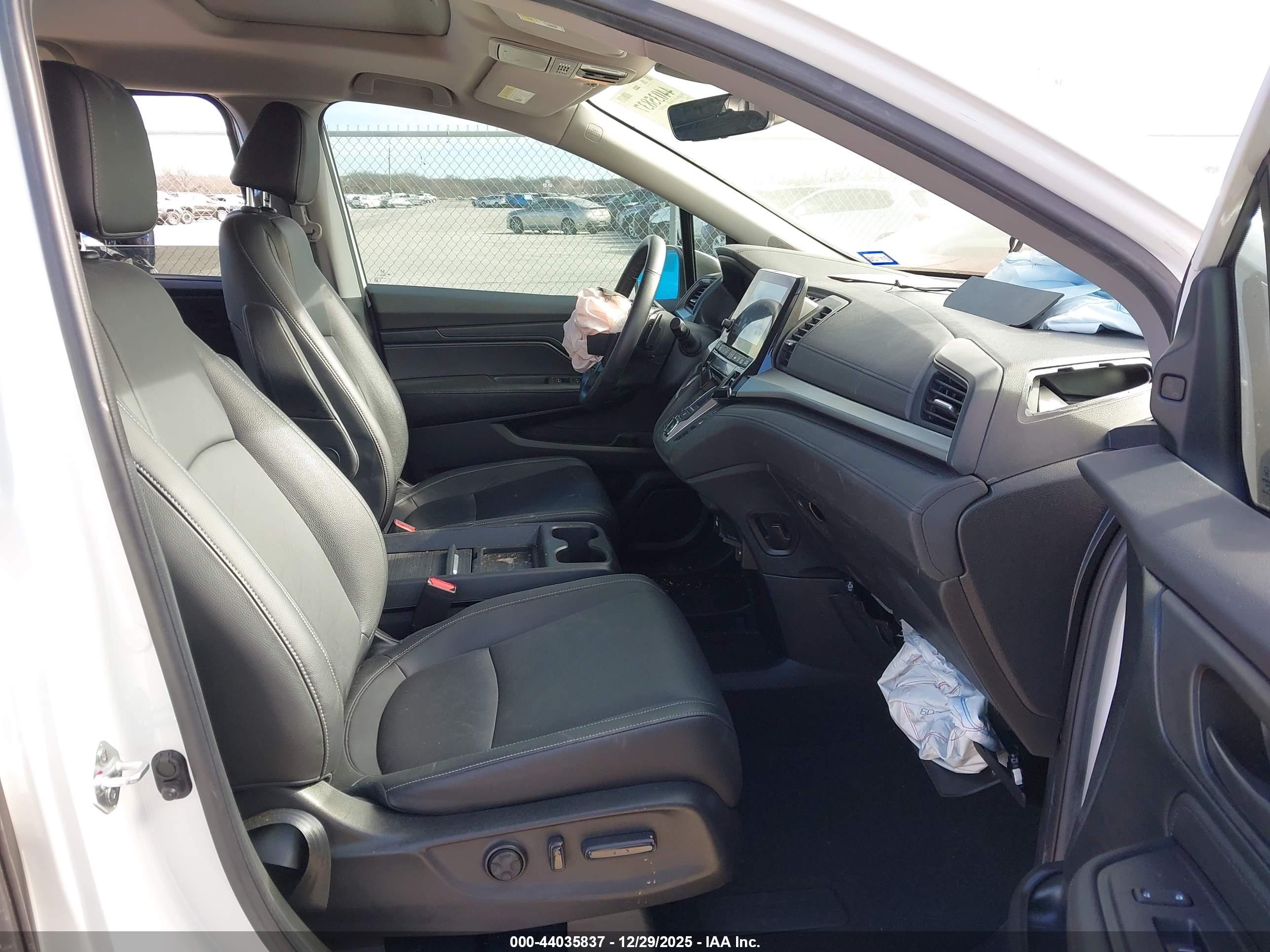HONDA ODYSSEY image 5