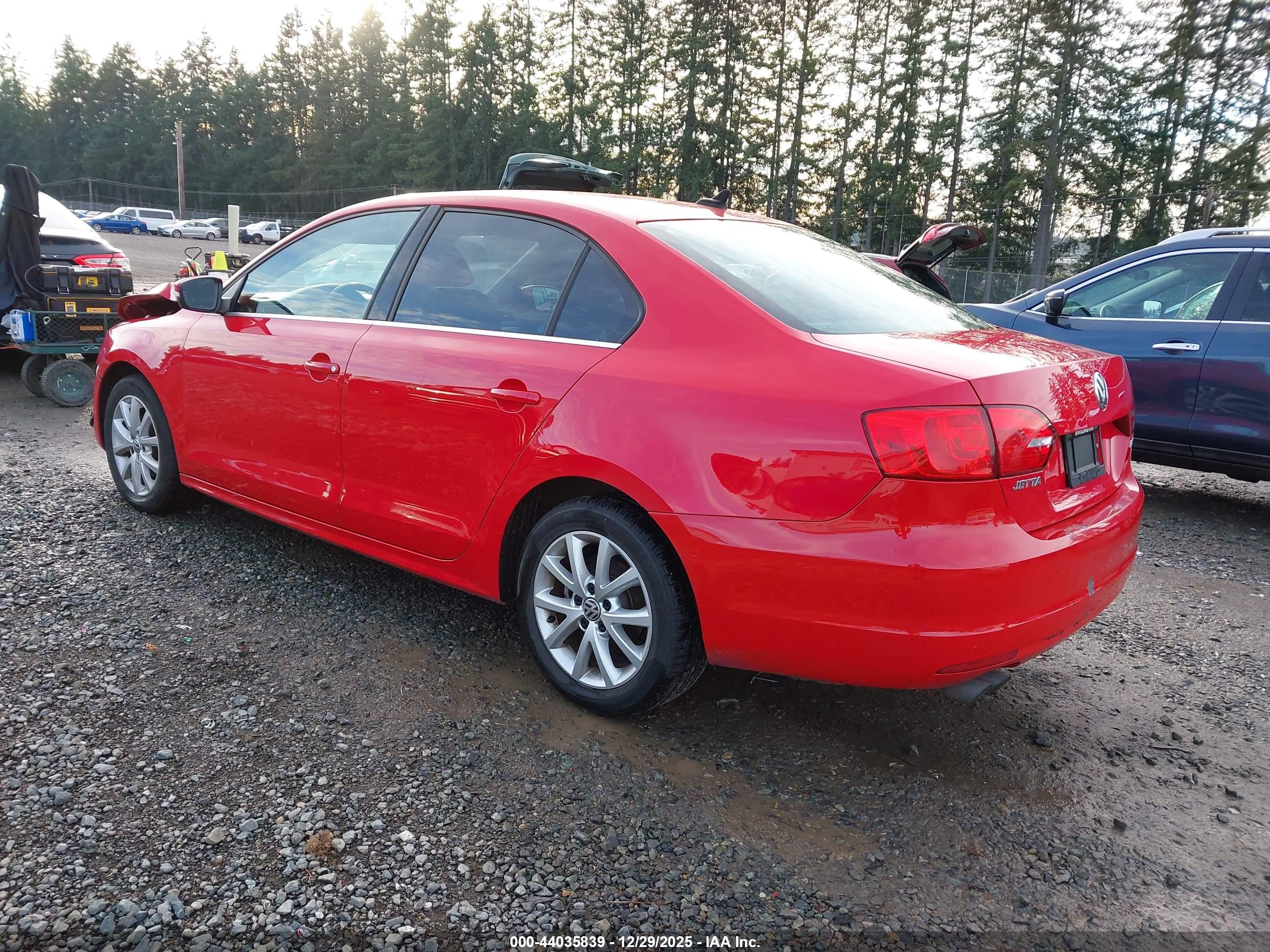 VOLKSWAGEN JETTA image 3