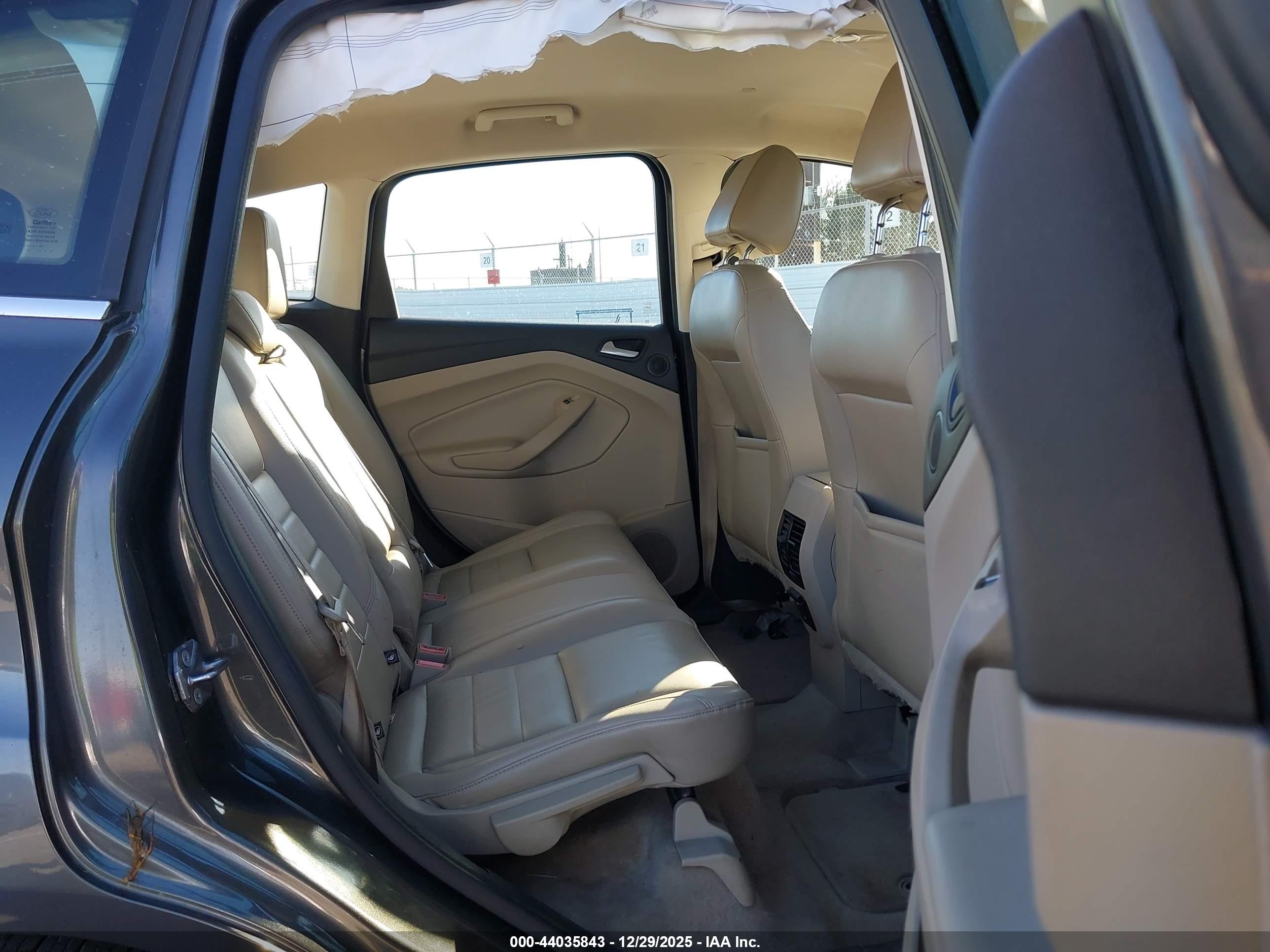 FORD C-MAX image 8