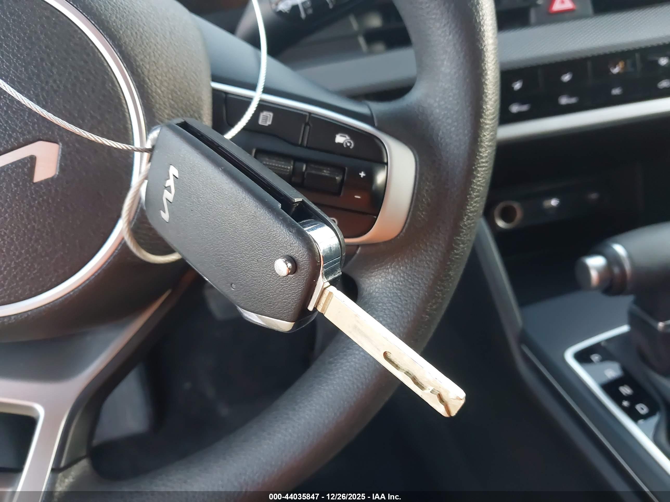 KIA SPORTAGE image 11