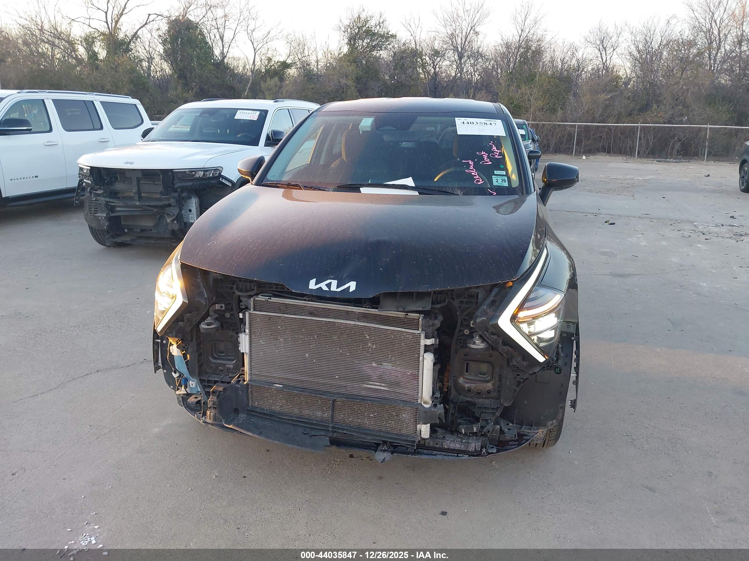 KIA SPORTAGE image 6