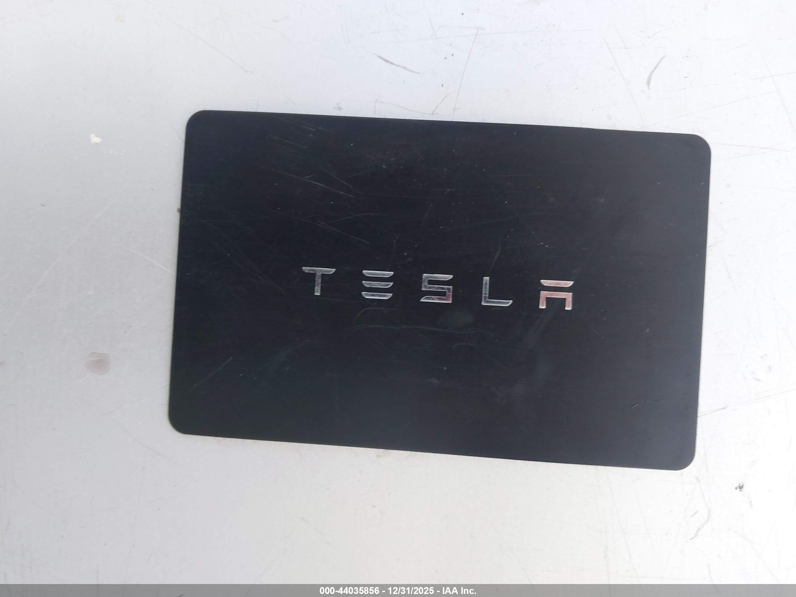 TESLA MODEL image 11