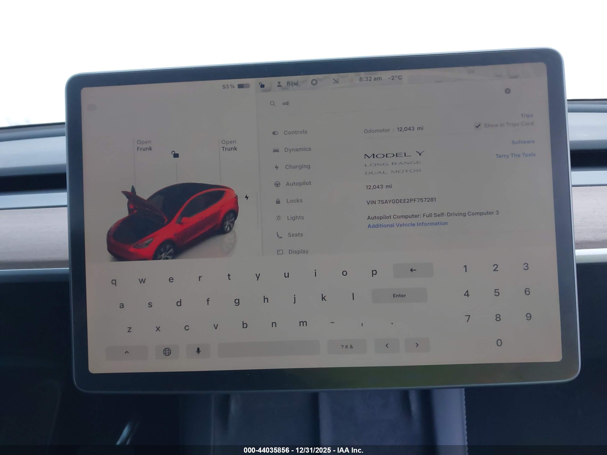 TESLA MODEL image 7