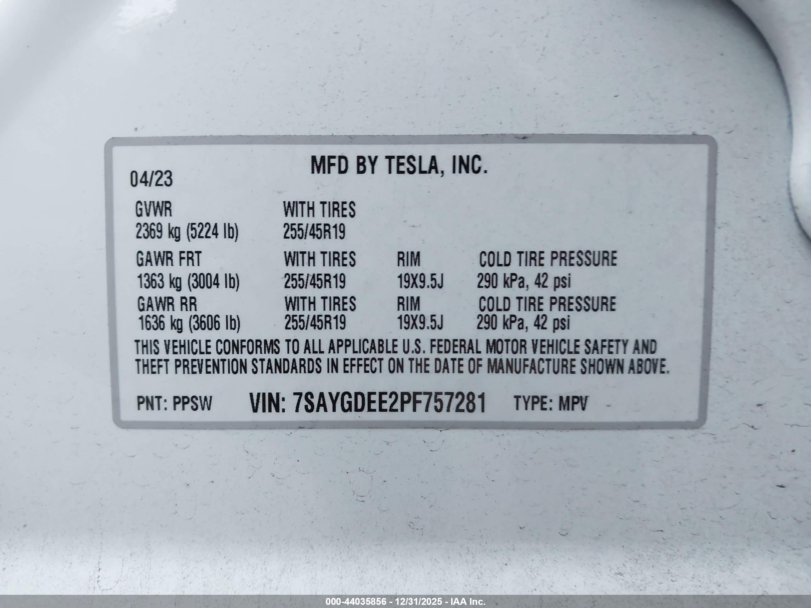 TESLA MODEL image 9