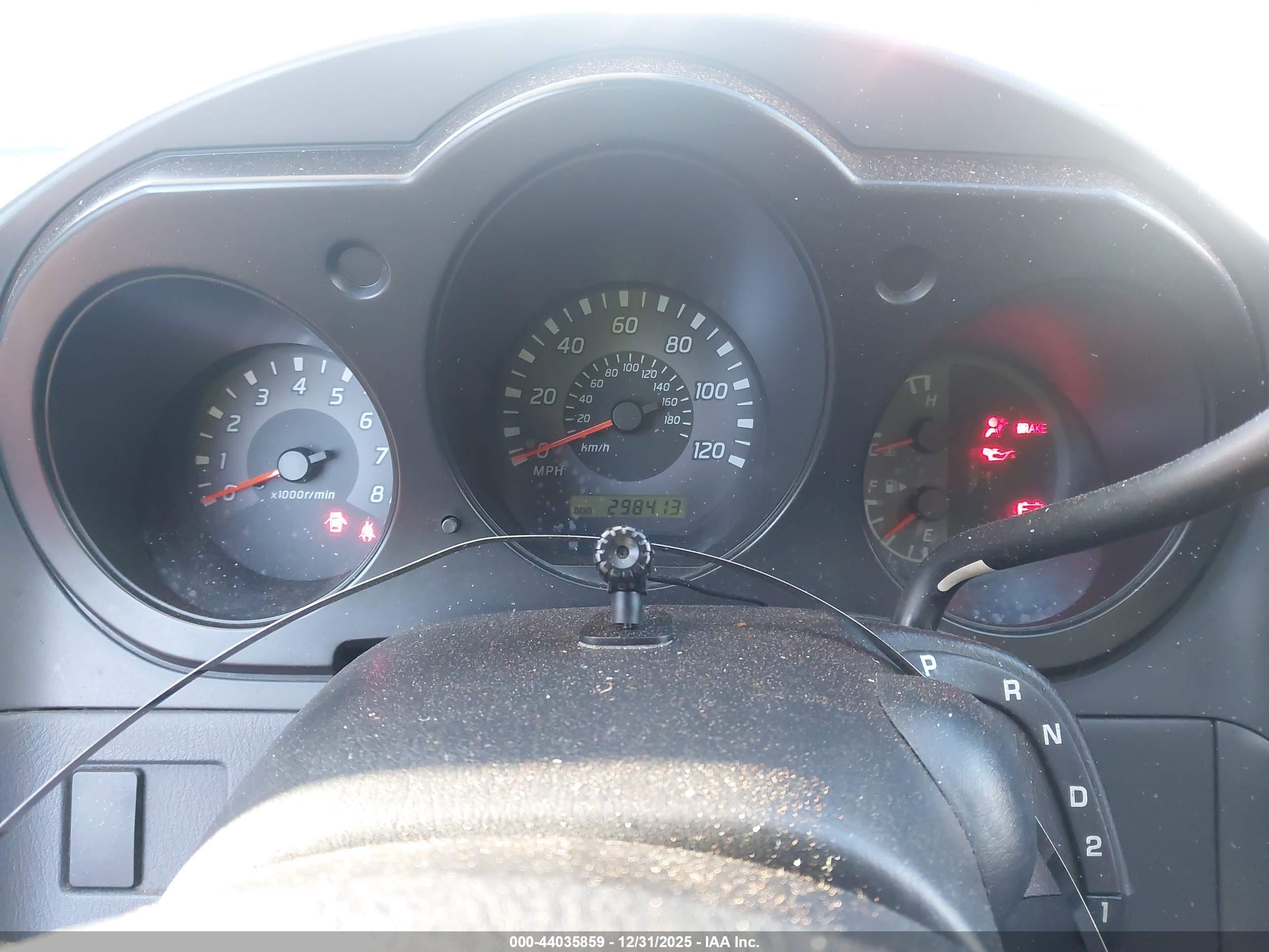 NISSAN FRONTIER image 7