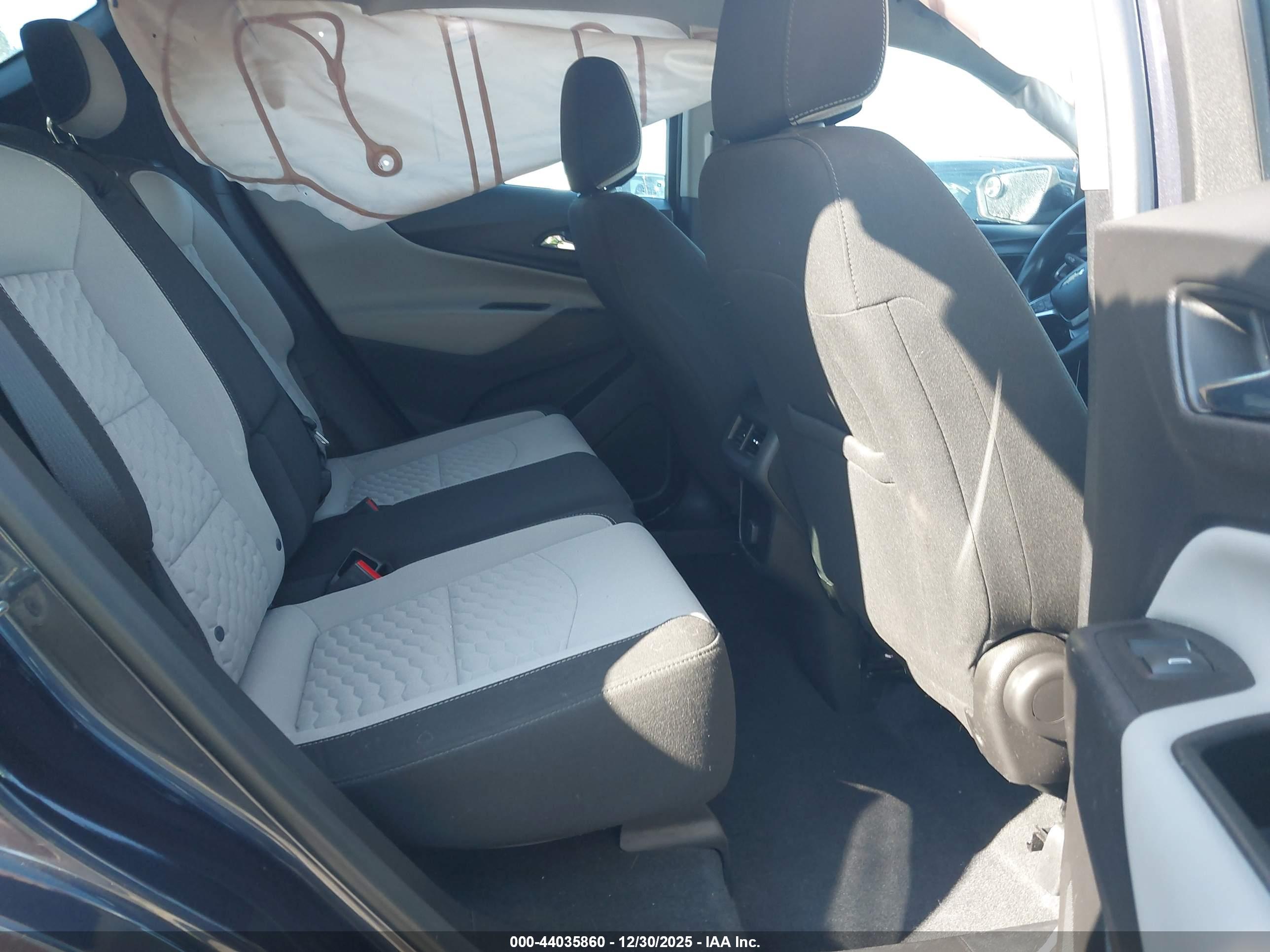 CHEVROLET EQUINOX image 8