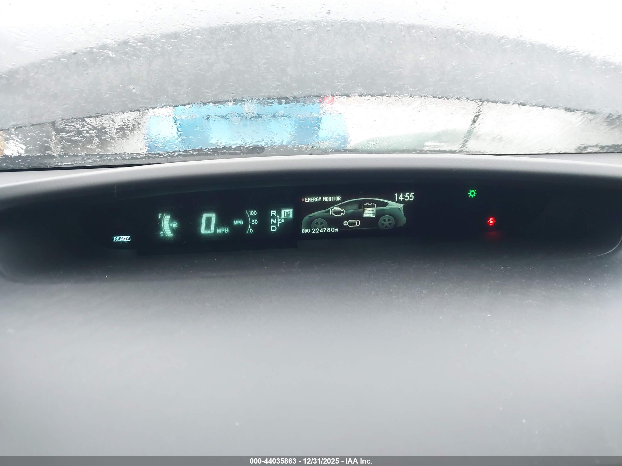 TOYOTA PRIUS image 7
