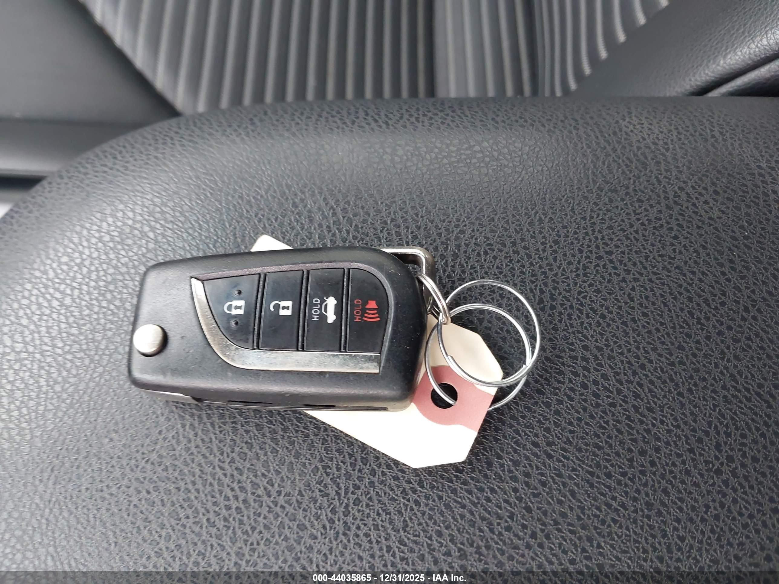 TOYOTA CAMRY image 11