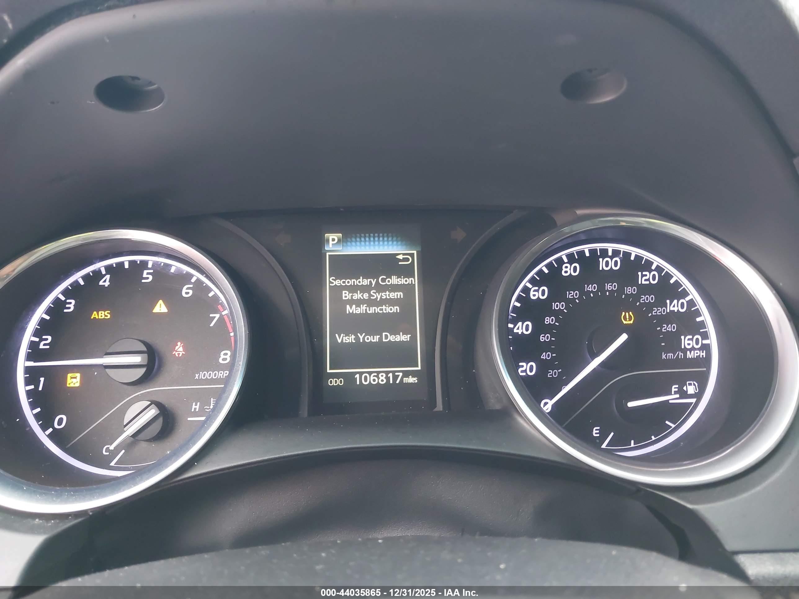TOYOTA CAMRY image 7