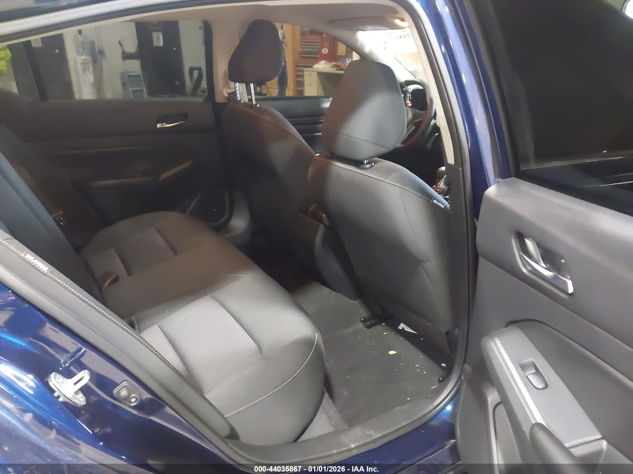 NISSAN ALTIMA image 8