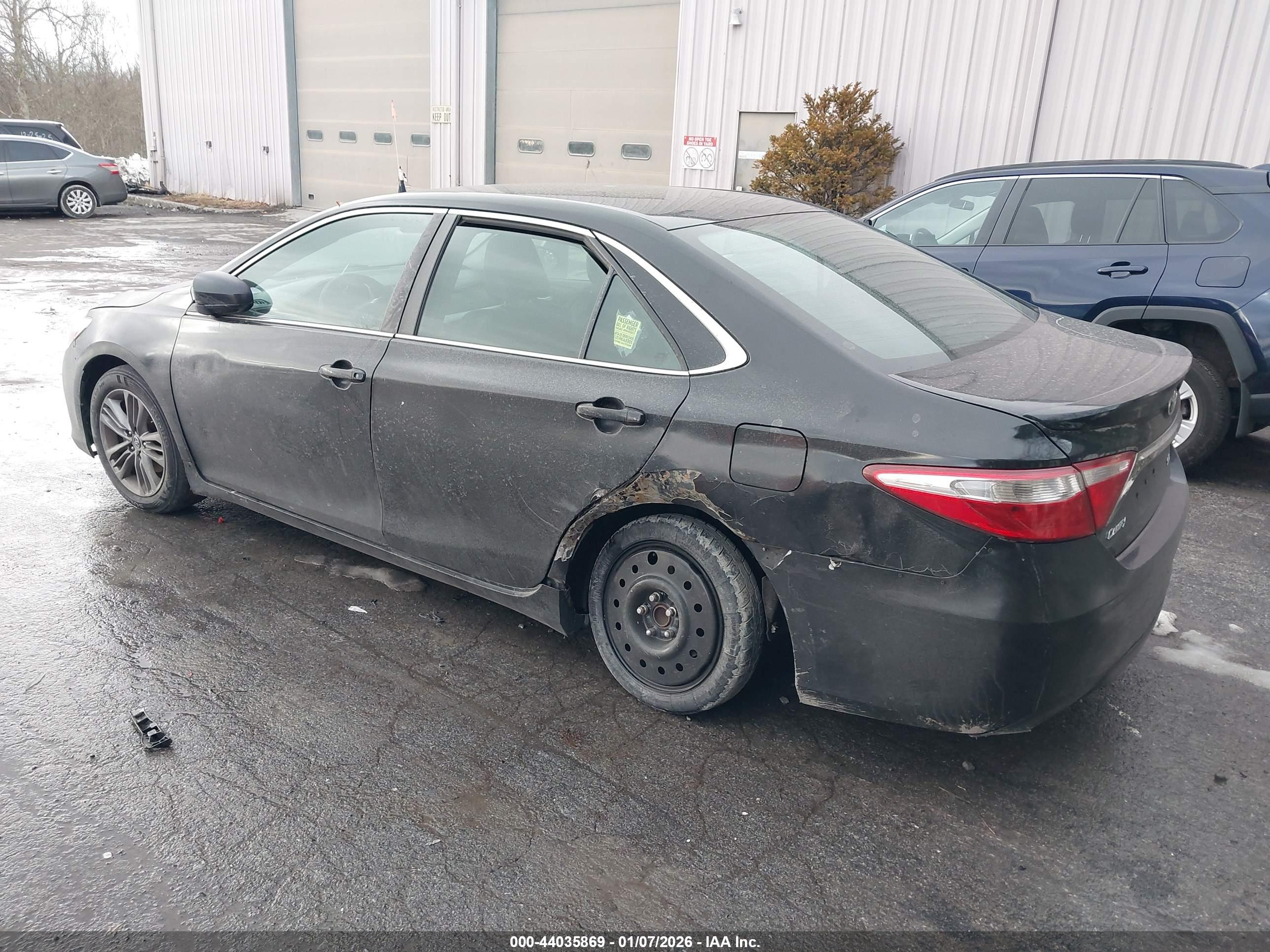 TOYOTA CAMRY image 3