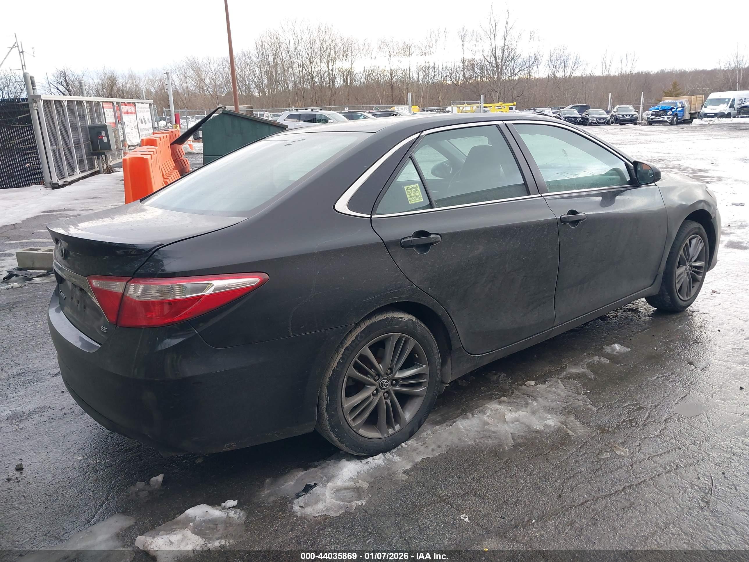 TOYOTA CAMRY image 4
