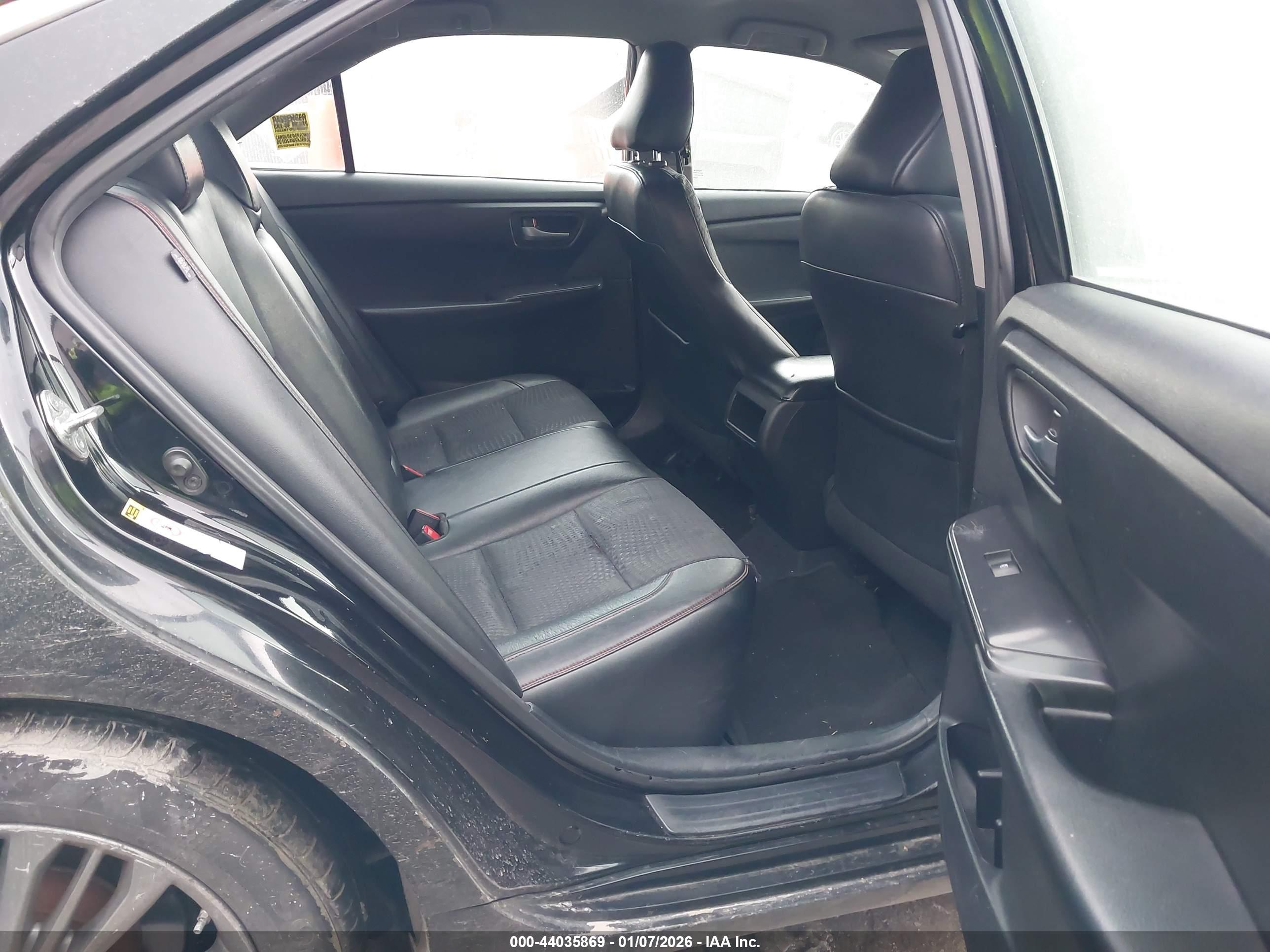TOYOTA CAMRY image 8