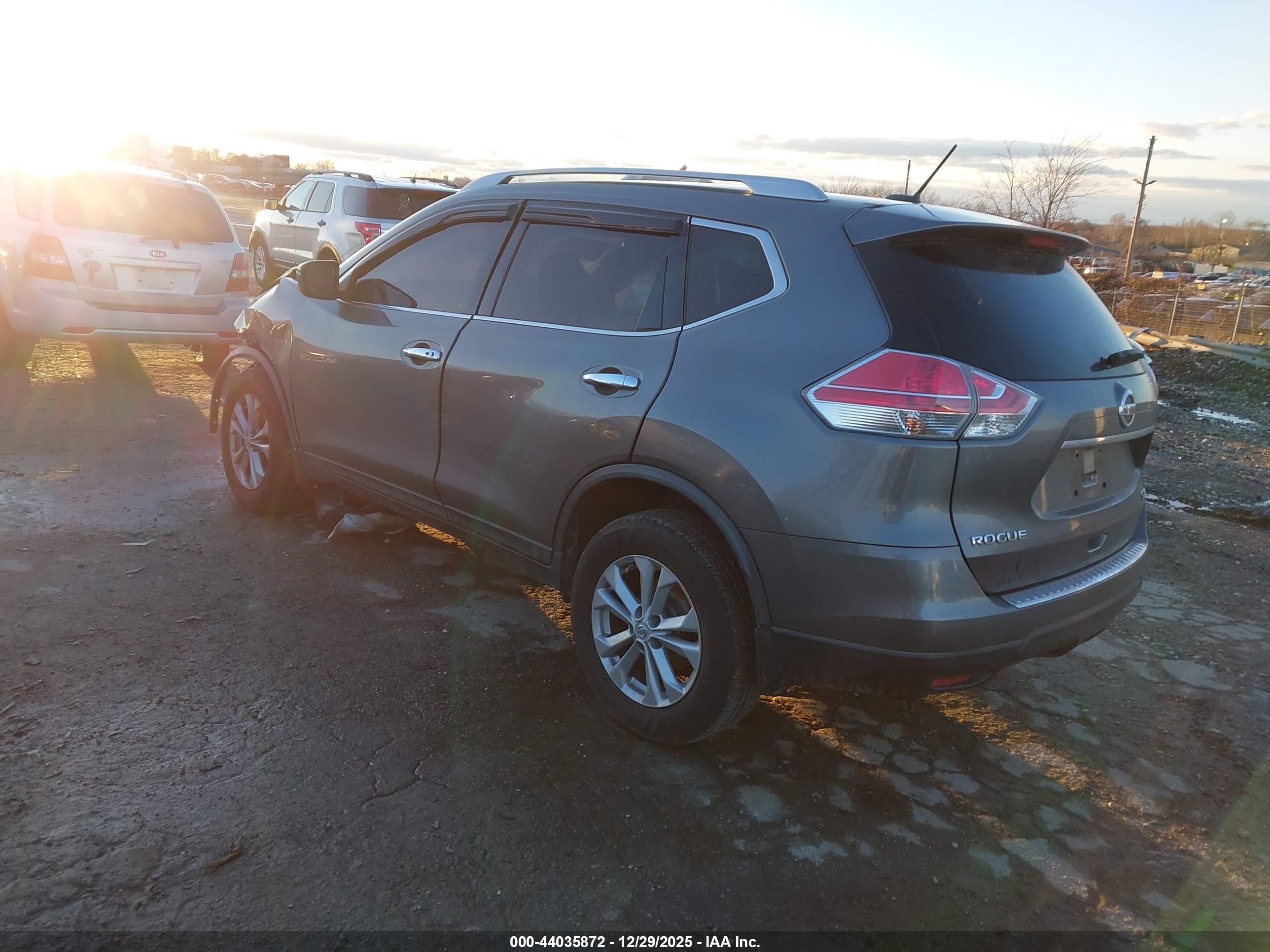 NISSAN ROGUE image 3