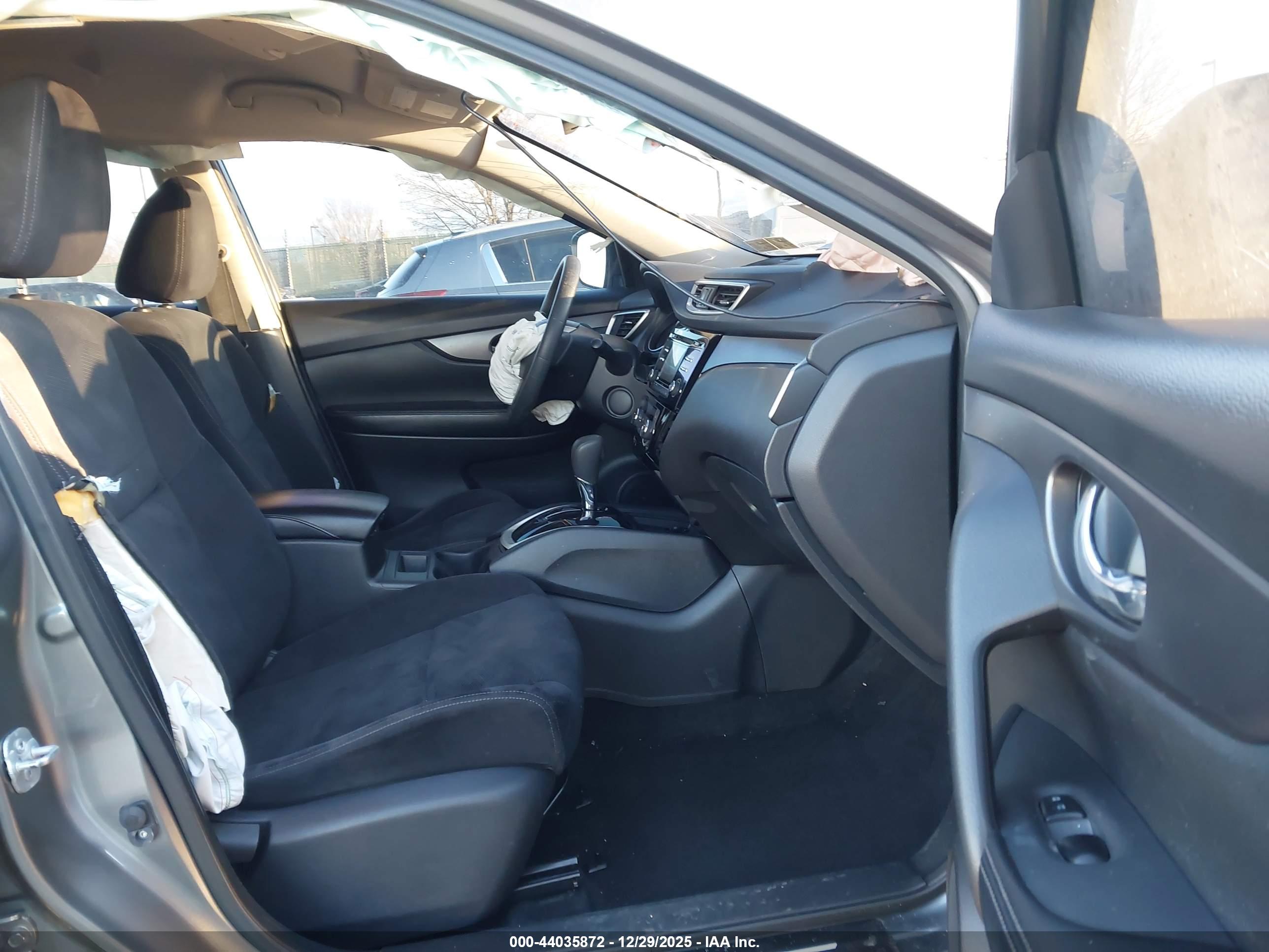 NISSAN ROGUE image 5