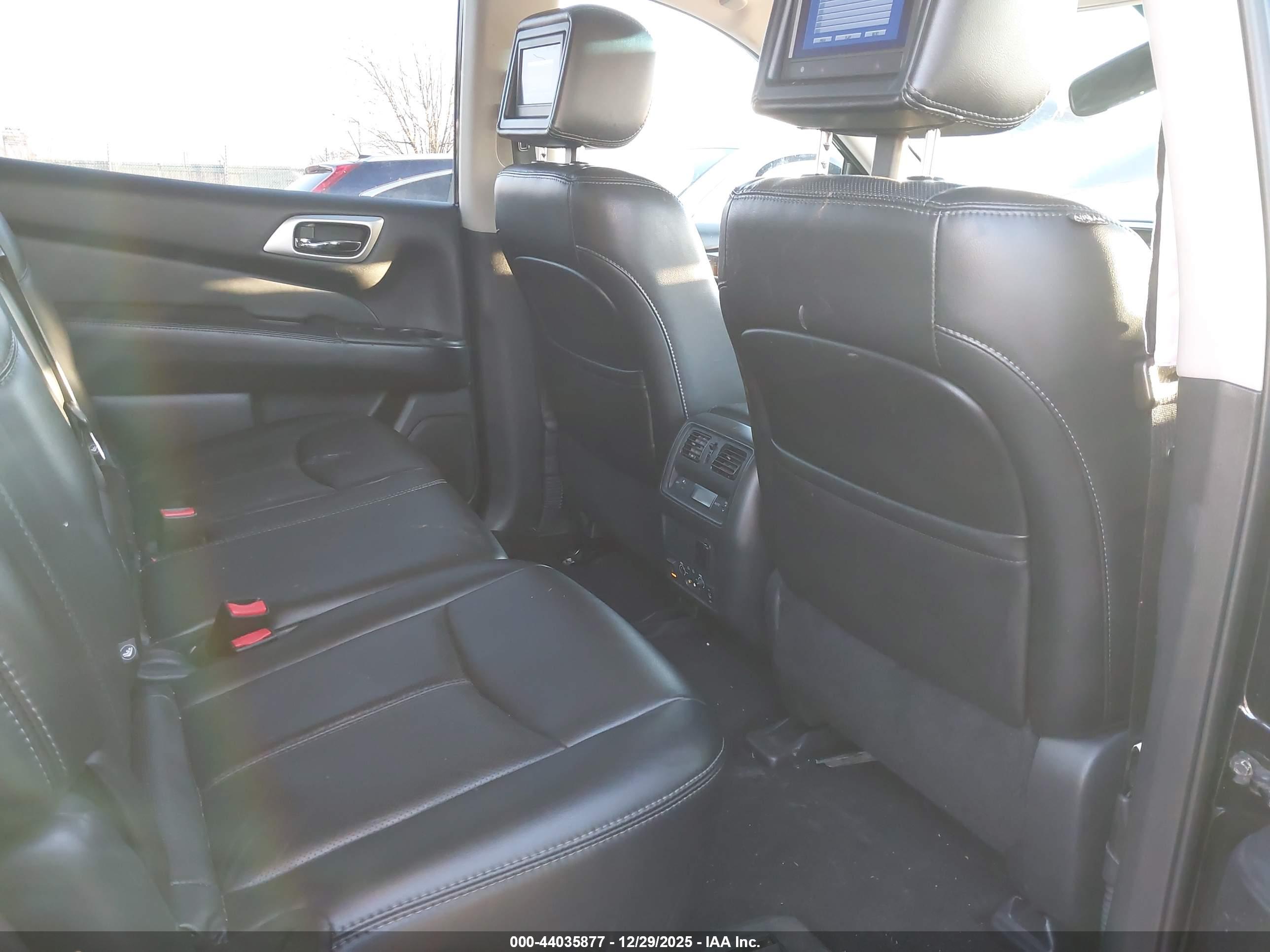 NISSAN PATHFINDER image 8