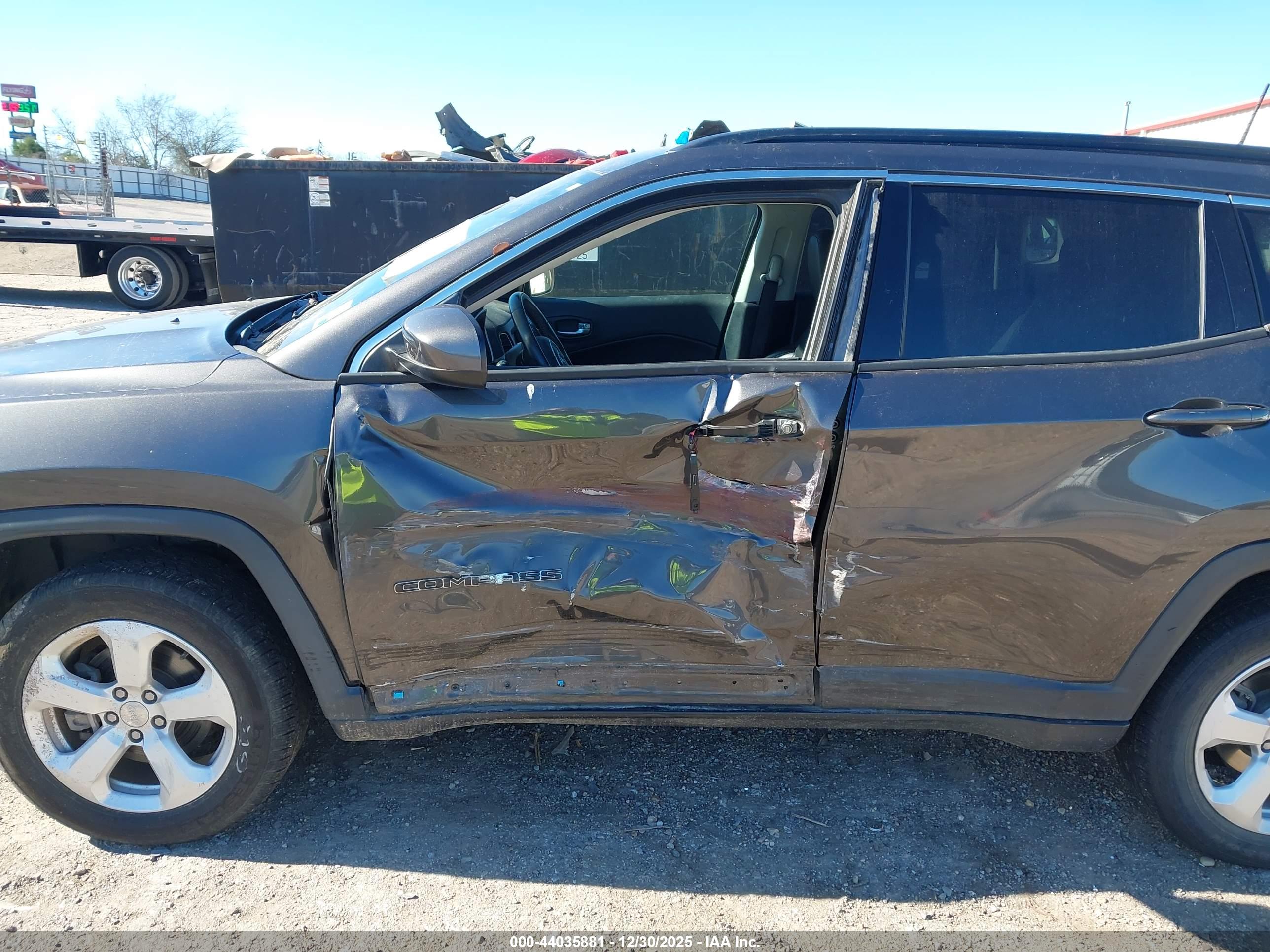 JEEP COMPASS image 6