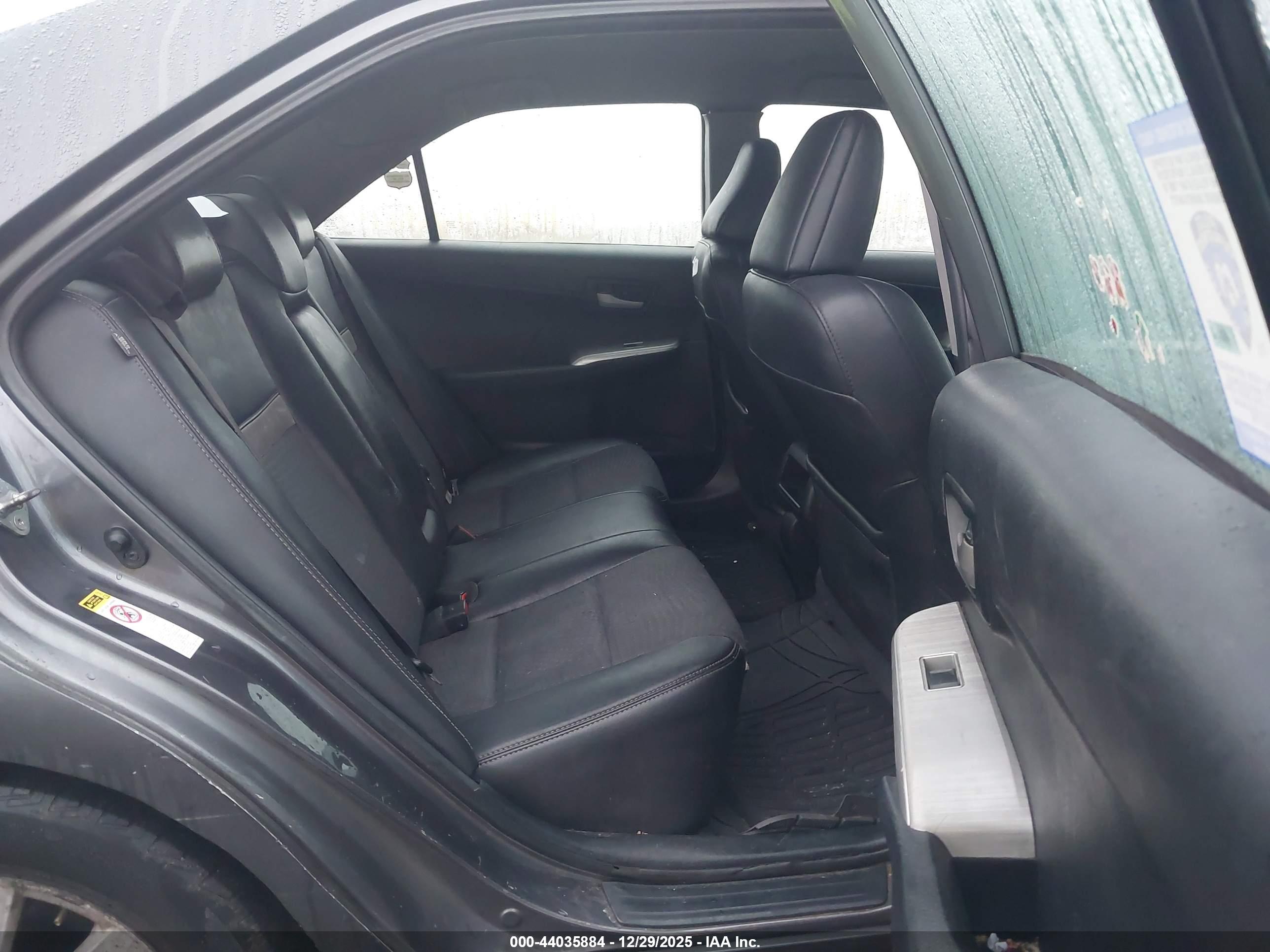 TOYOTA CAMRY image 8