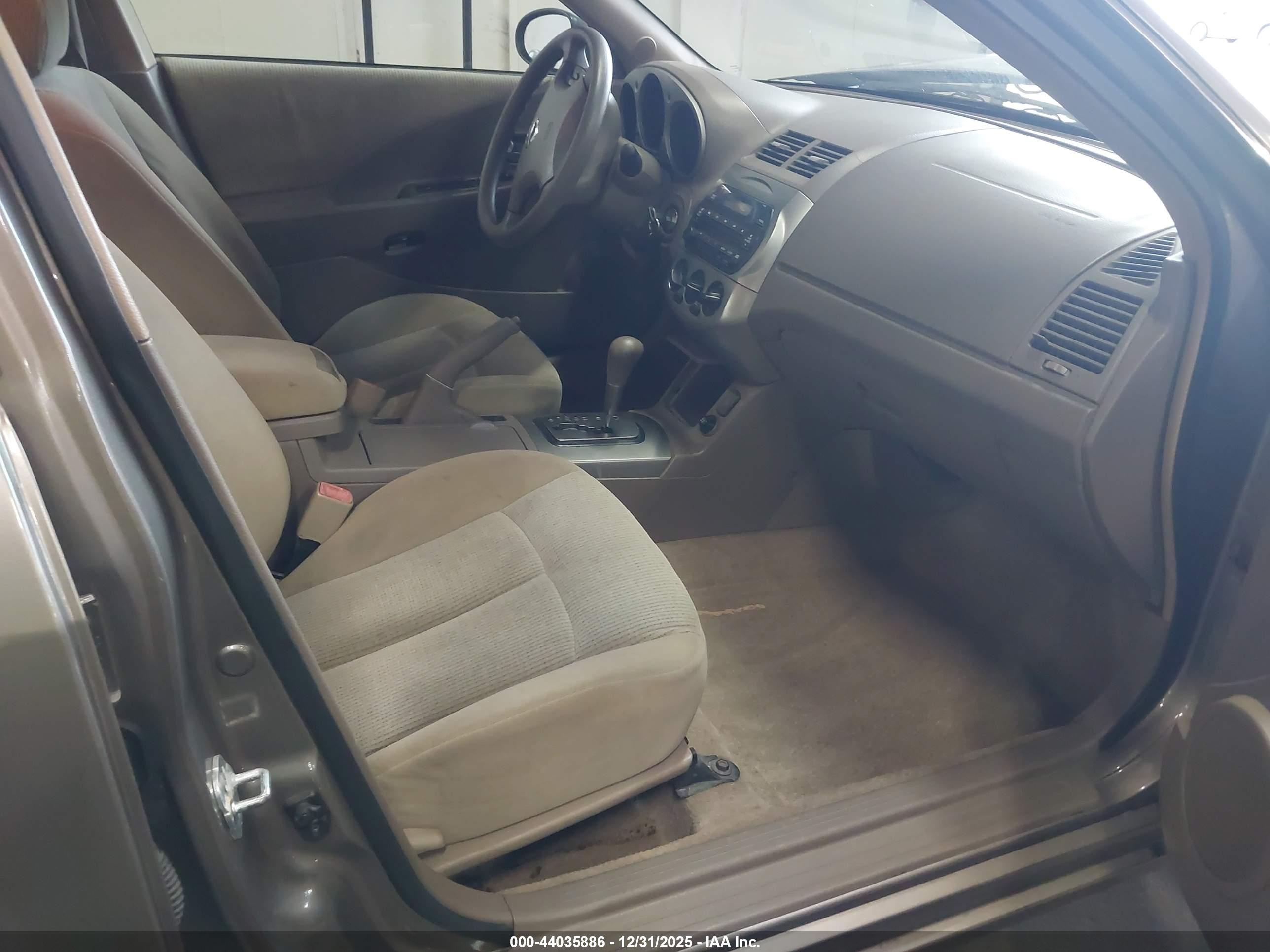 NISSAN ALTIMA image 5