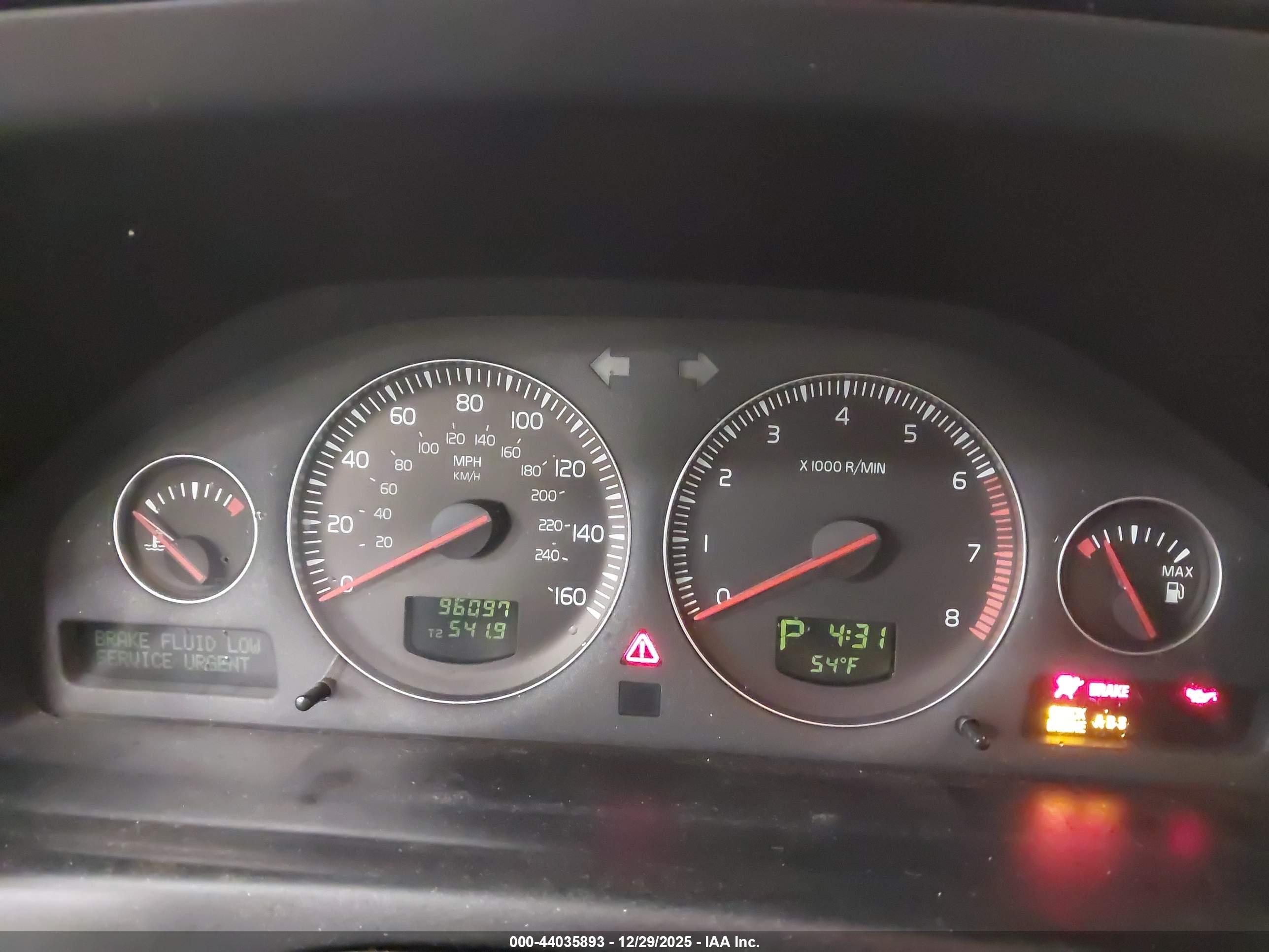 VOLVO S60 image 7
