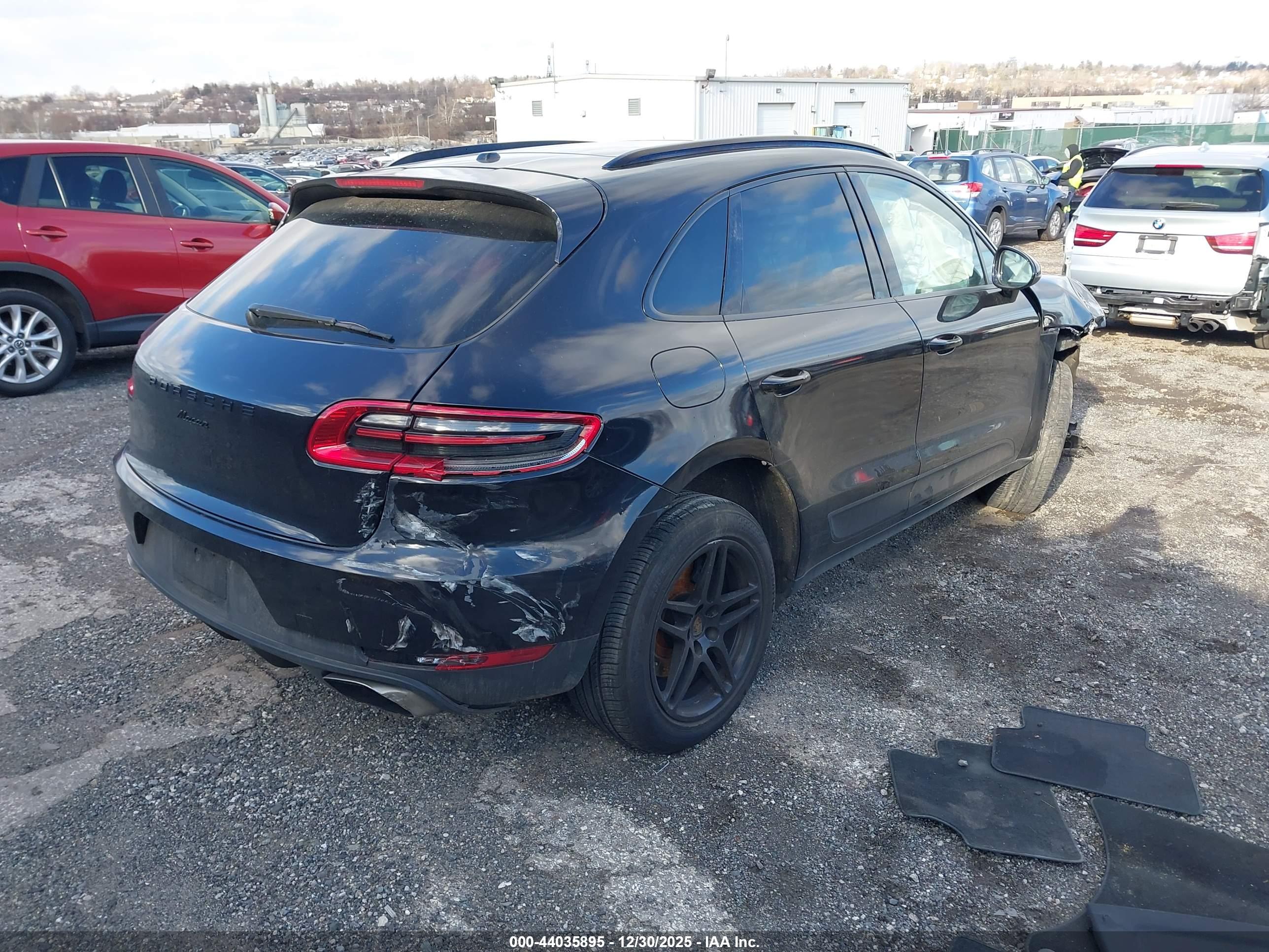 PORSCHE MACAN image 4