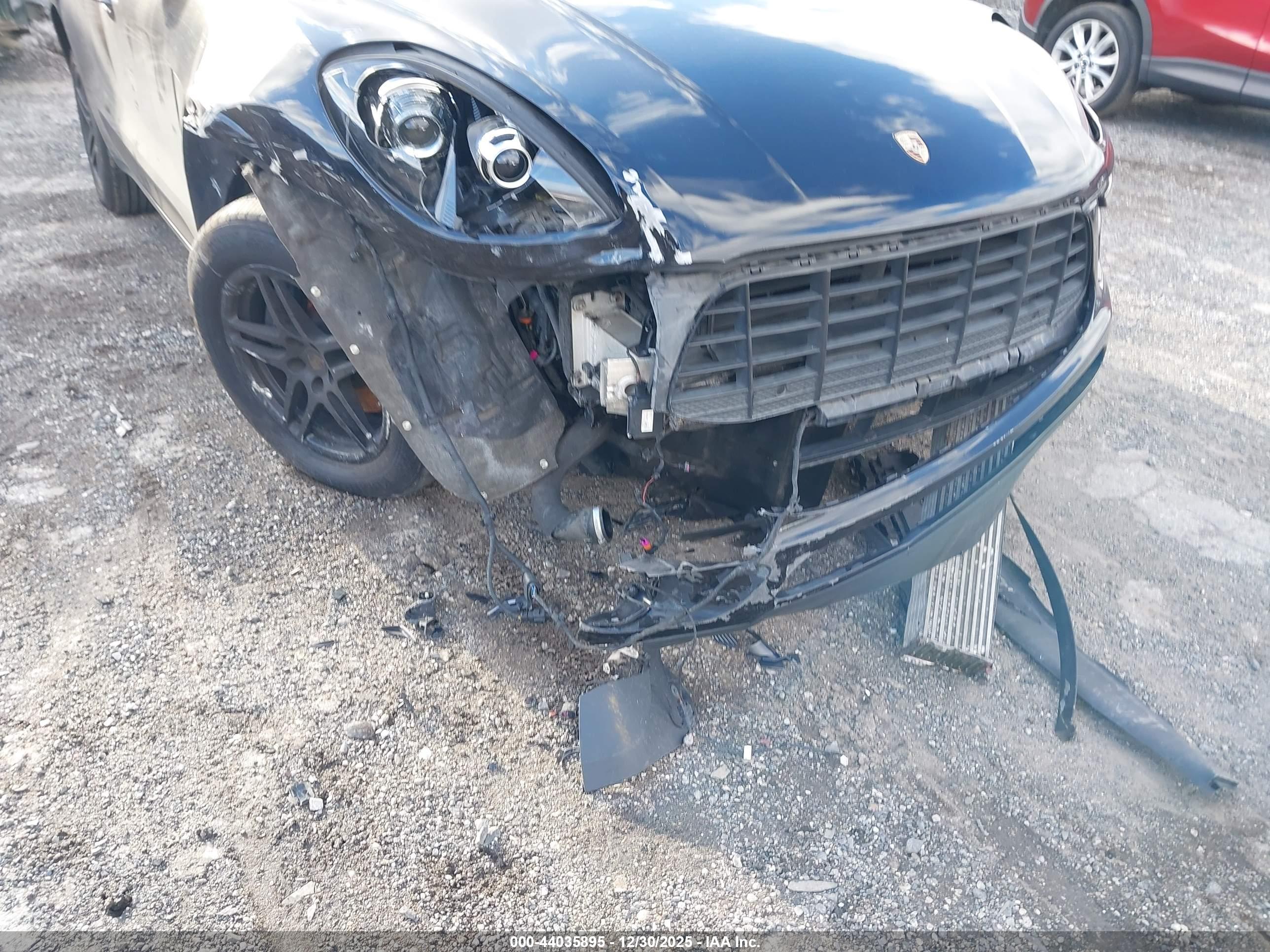 PORSCHE MACAN image 6