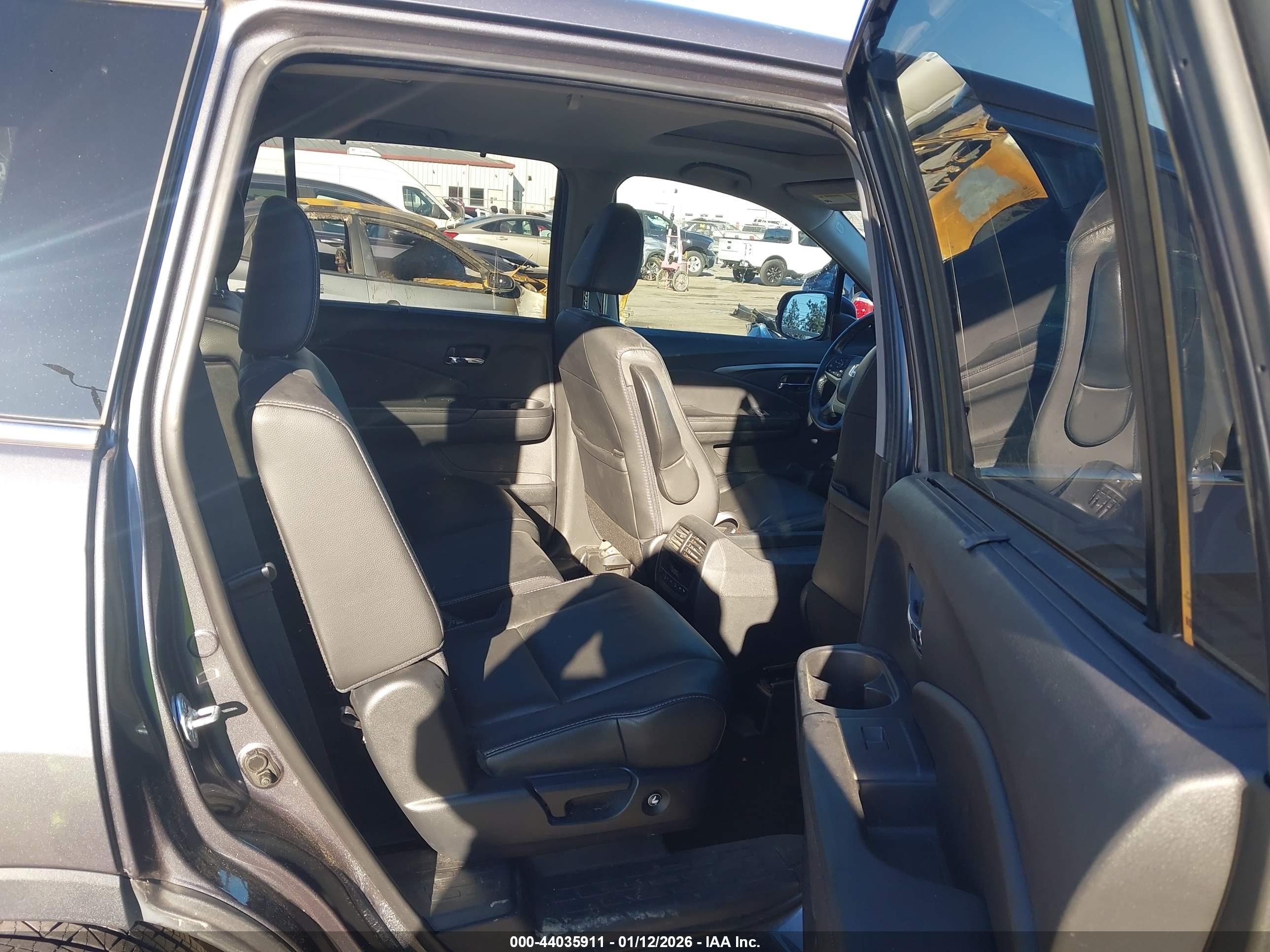 HONDA PILOT image 8