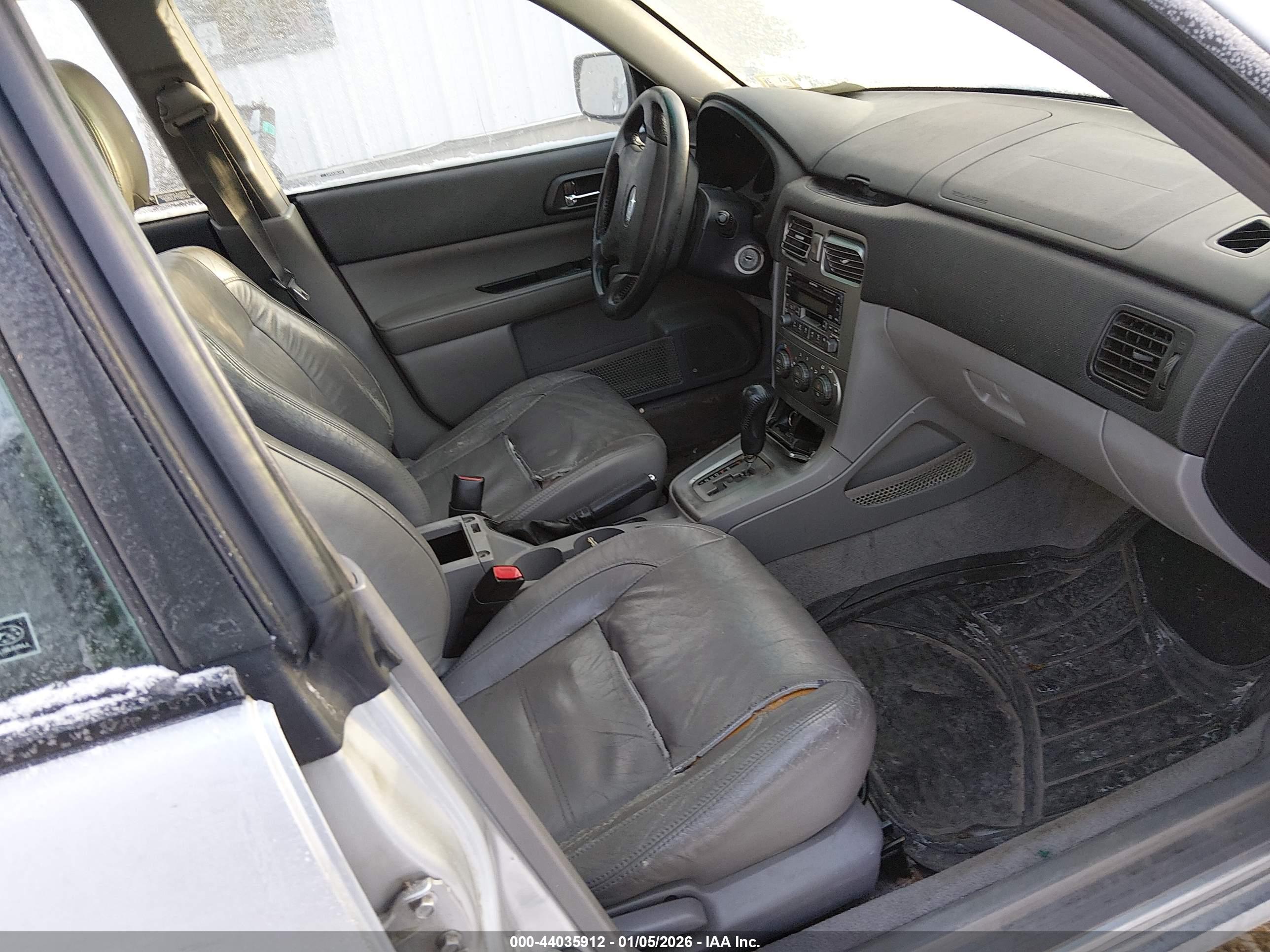SUBARU FORESTER image 5