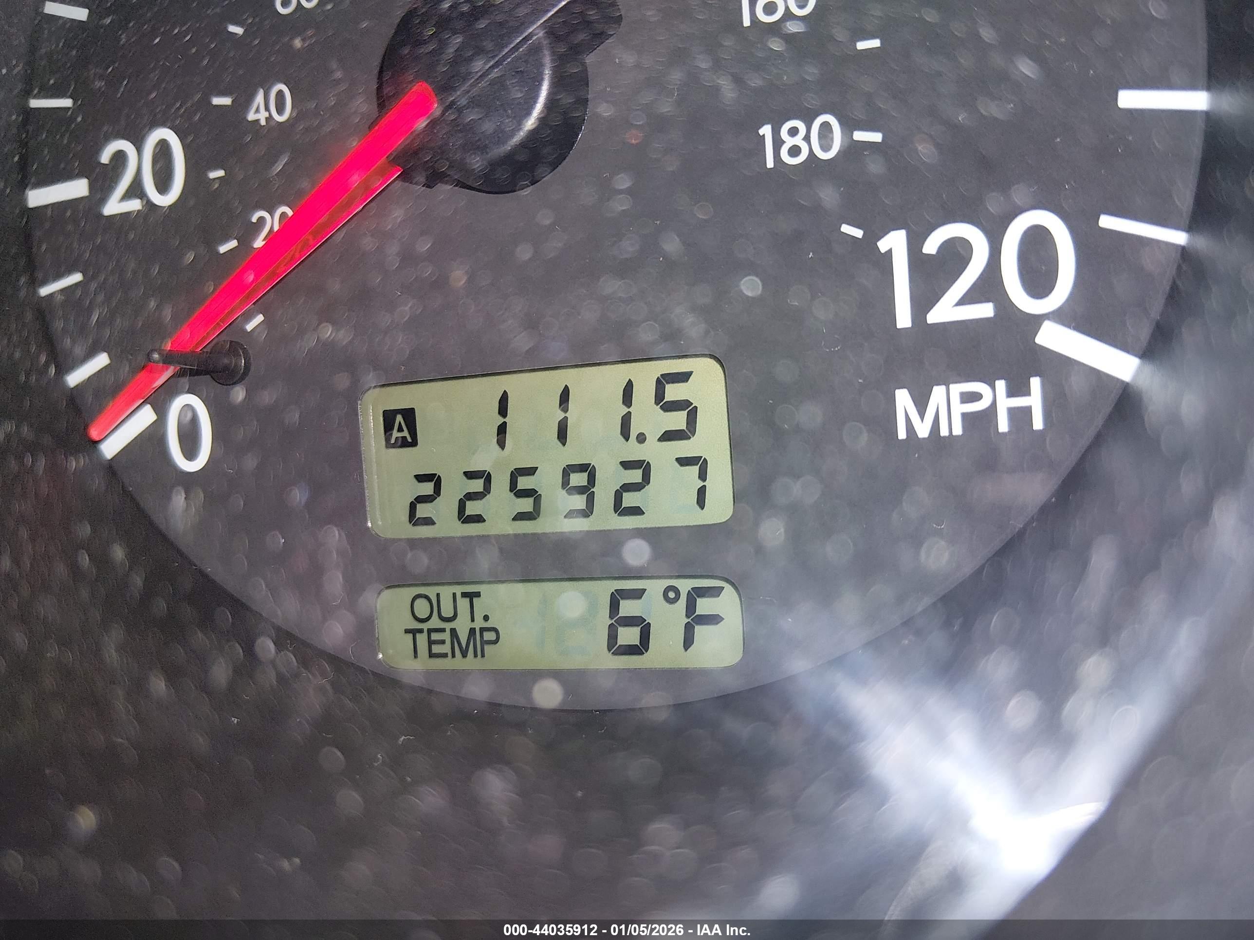 SUBARU FORESTER image 7