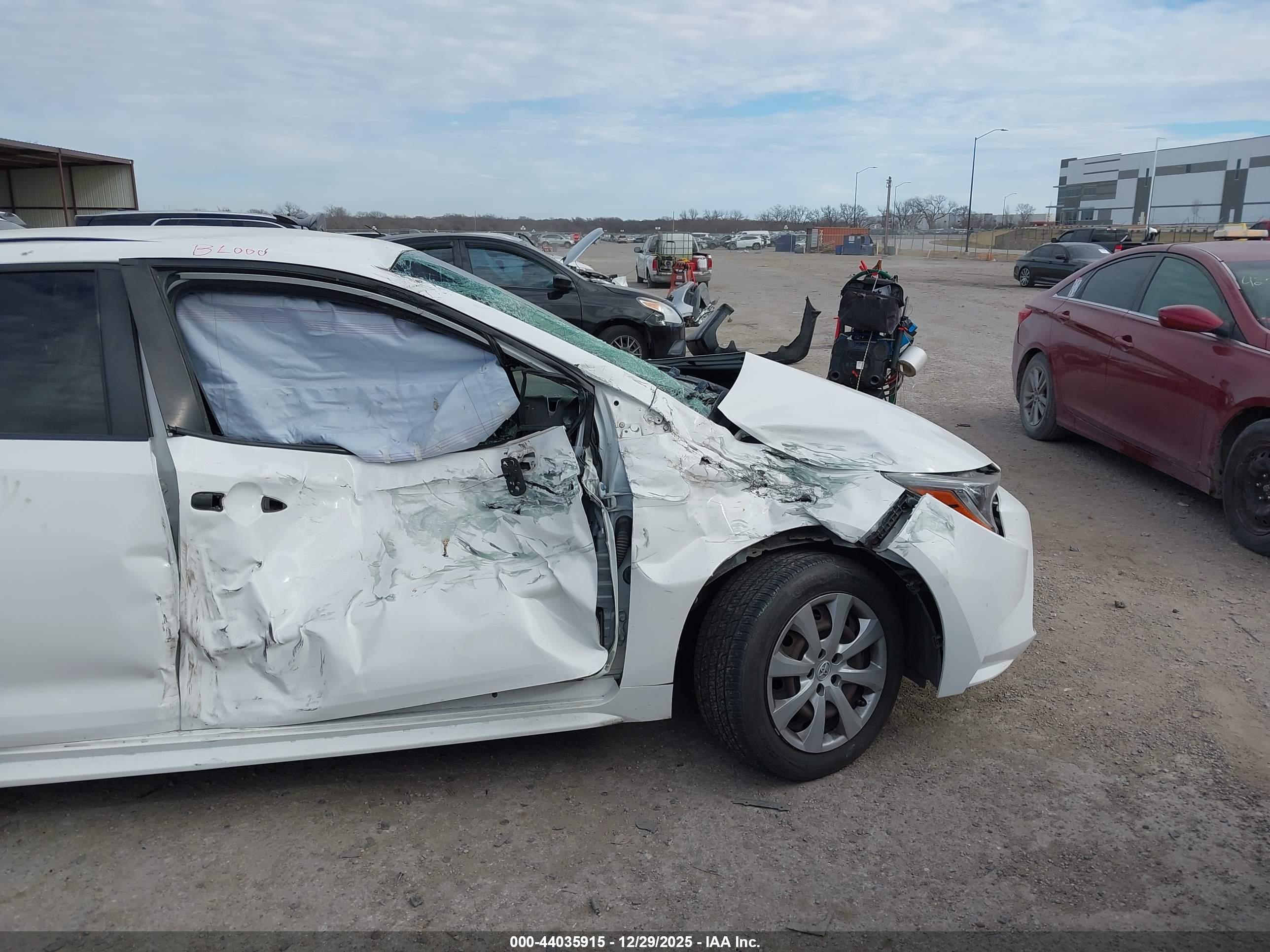 TOYOTA COROLLA image 6