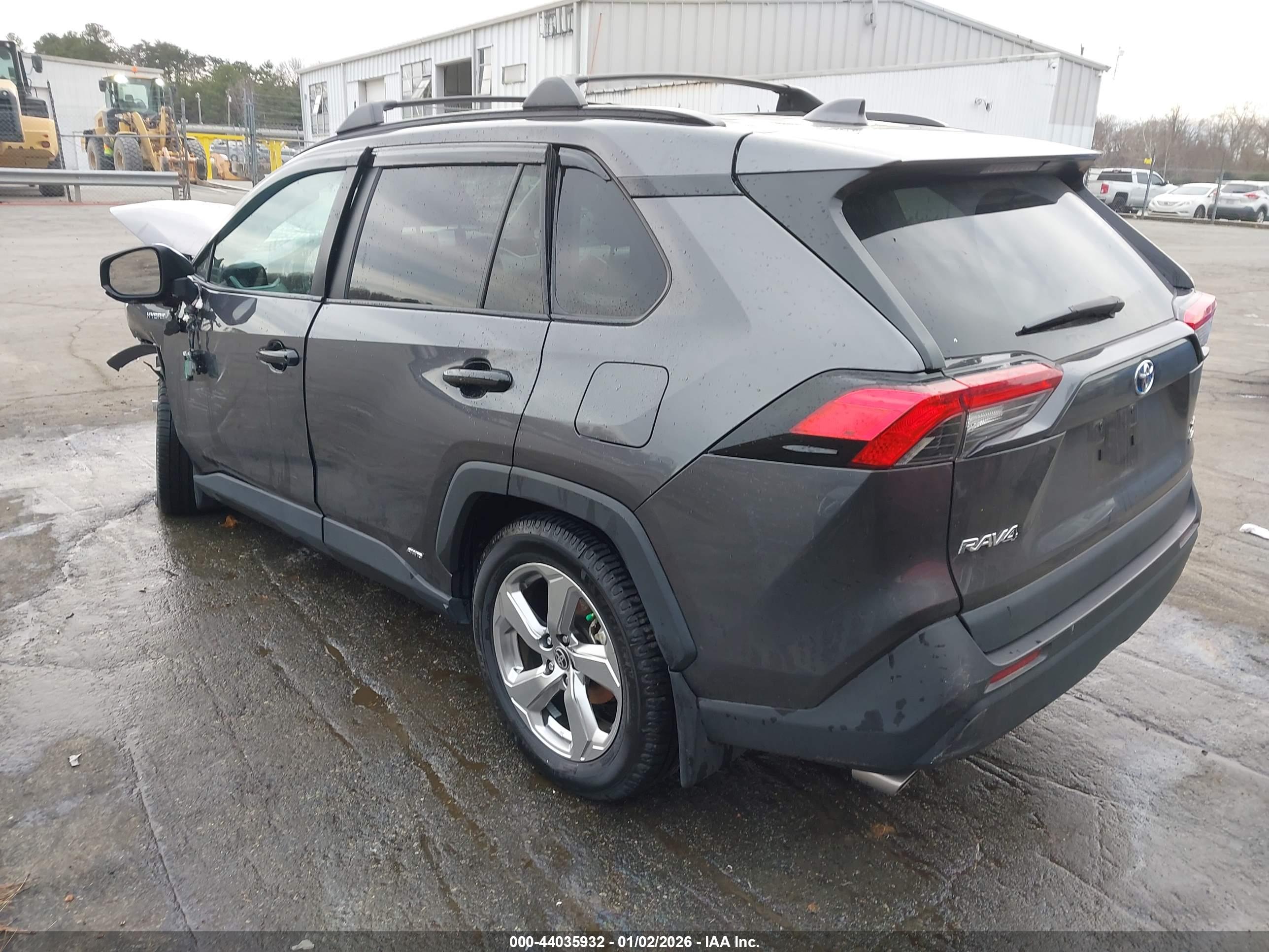 TOYOTA RAV4 image 3
